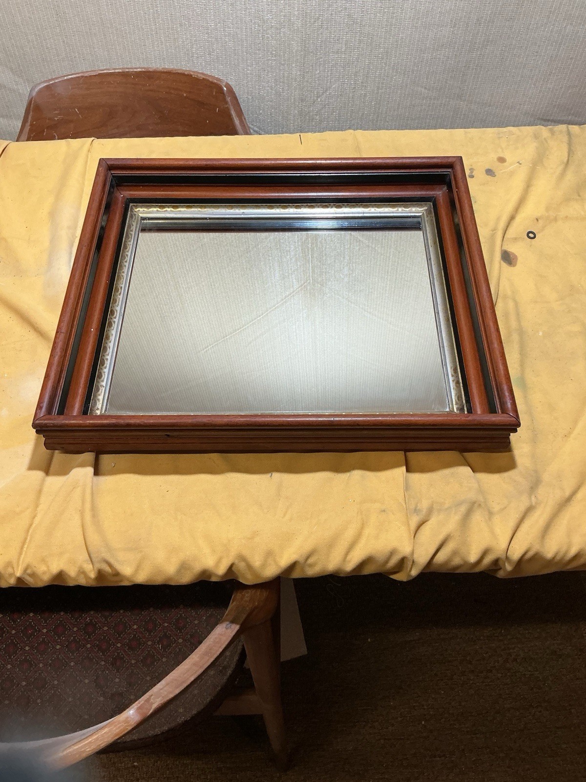 vintage Federal/Regency-style mahogany wall mirror, 1930s–1960