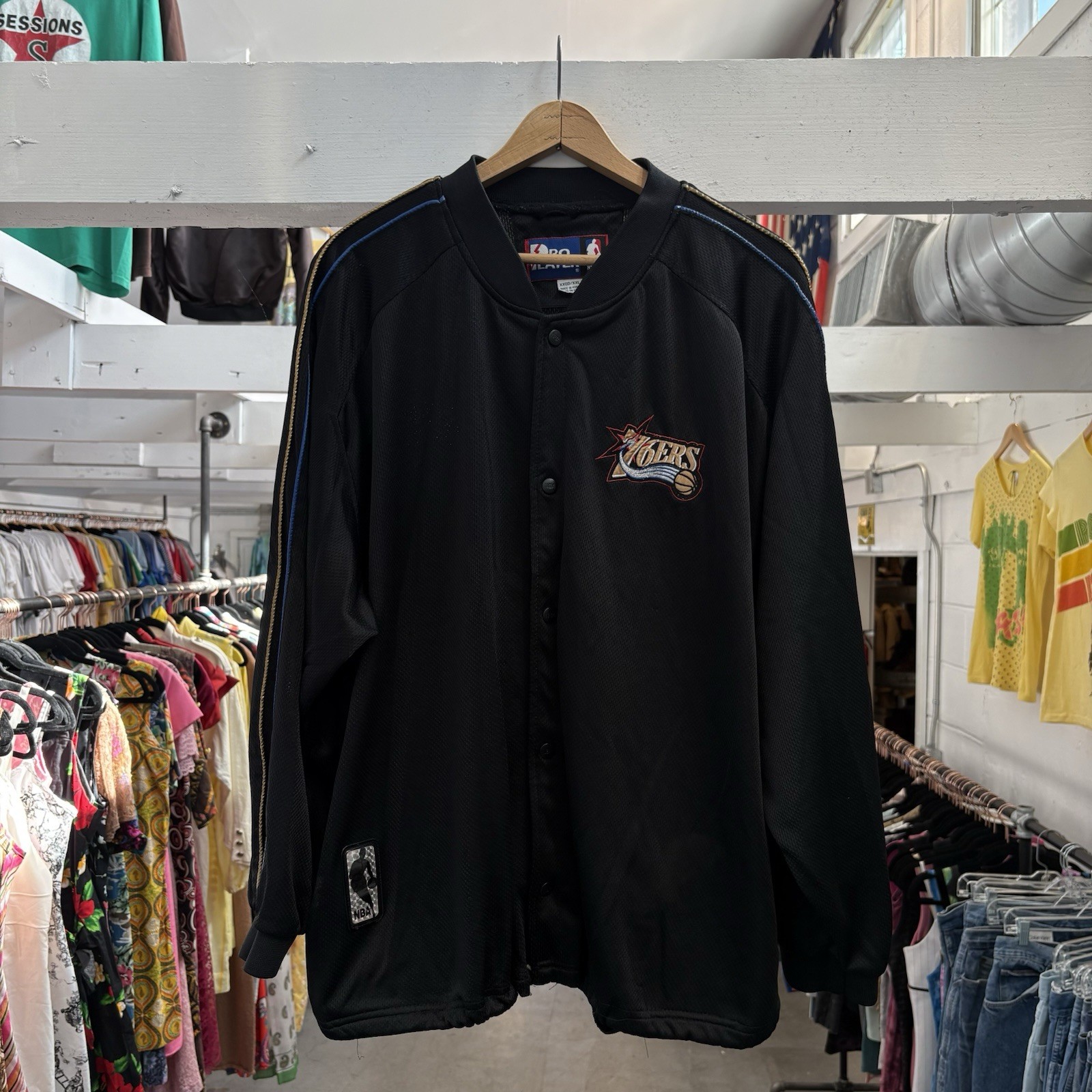 Vintage 90s Philadelphia 76ers Pro Player NBA Warm-Up Jacket XXL Black Vintage 90s Philadelphia 76ers Pro Player NBA Warm-Up Jacket XXL Black