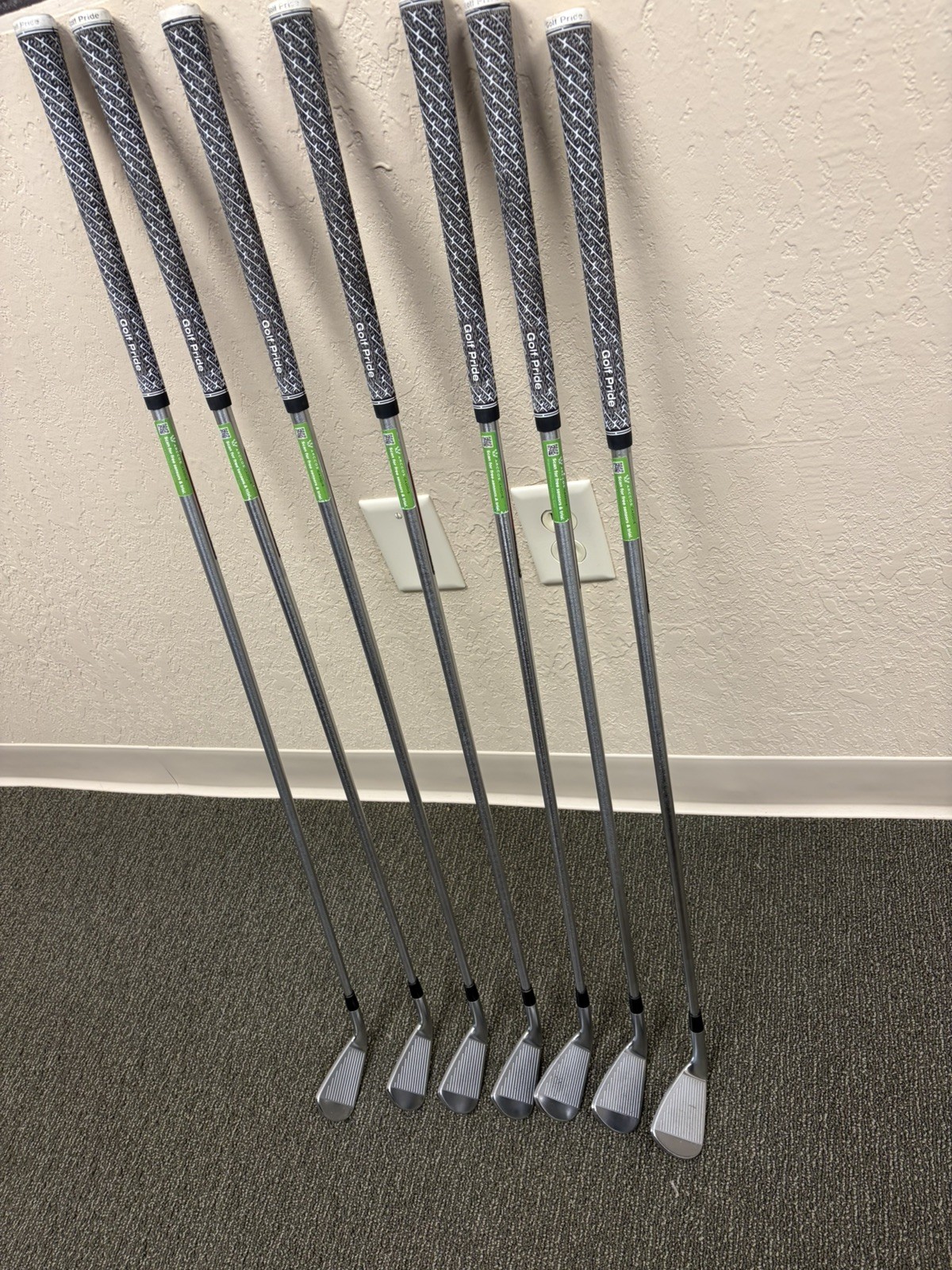 Srixon ZX Mk II Combo Iron Set 4-P ZX5/ZX7 KBS Tour X-Stiff Right Hand