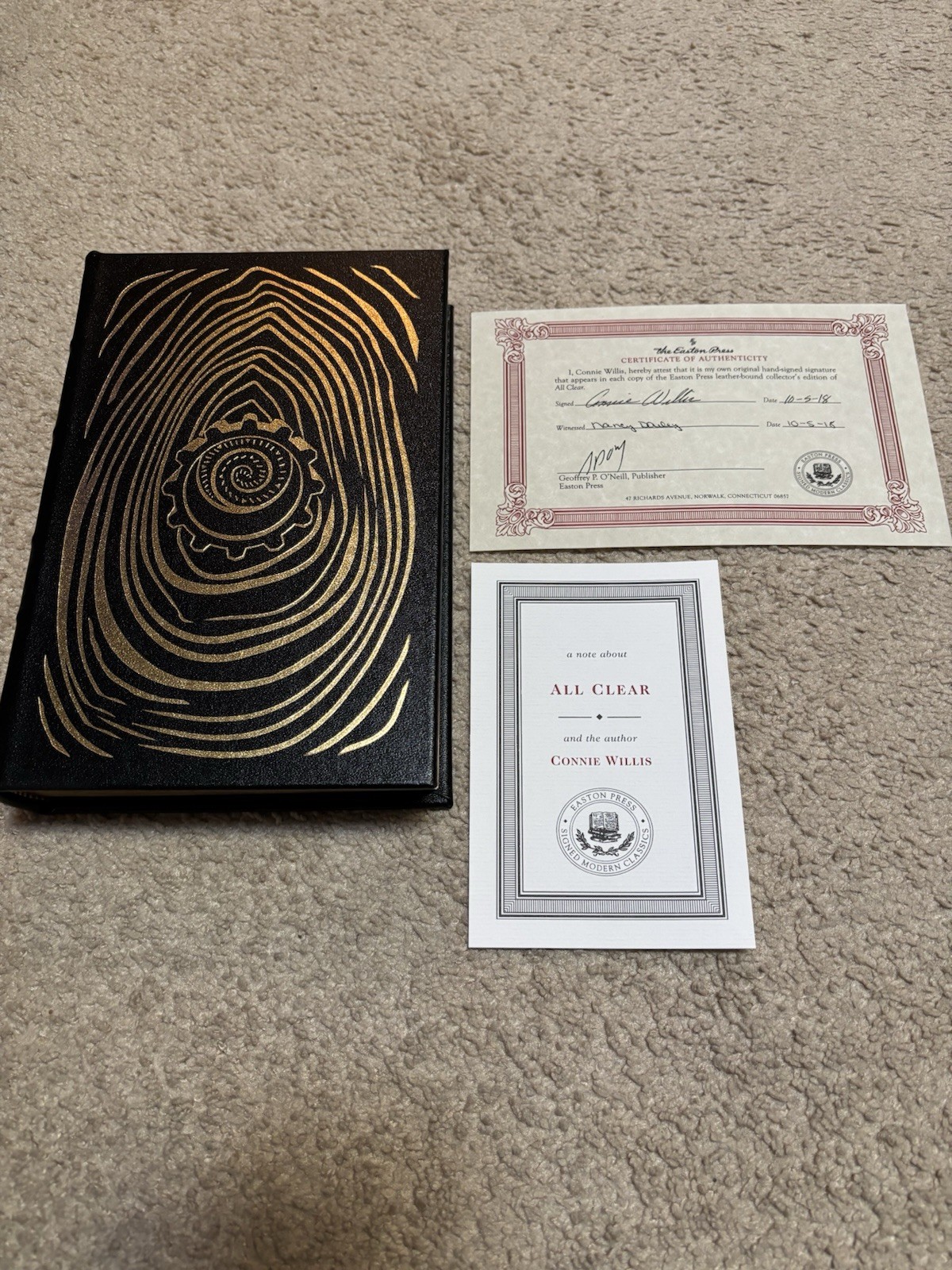 EASTON PRESS 2 BOOKS  SIGNED SET SCI-FI by CONNIE WILLIS BLACKOUT AND ALL CLEAR