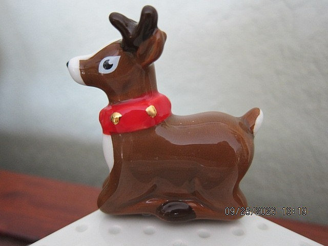 Nora Fleming Reindeer Mini - Retired, HTF Nora Fleming Reindeer Mini - Retired, HTF