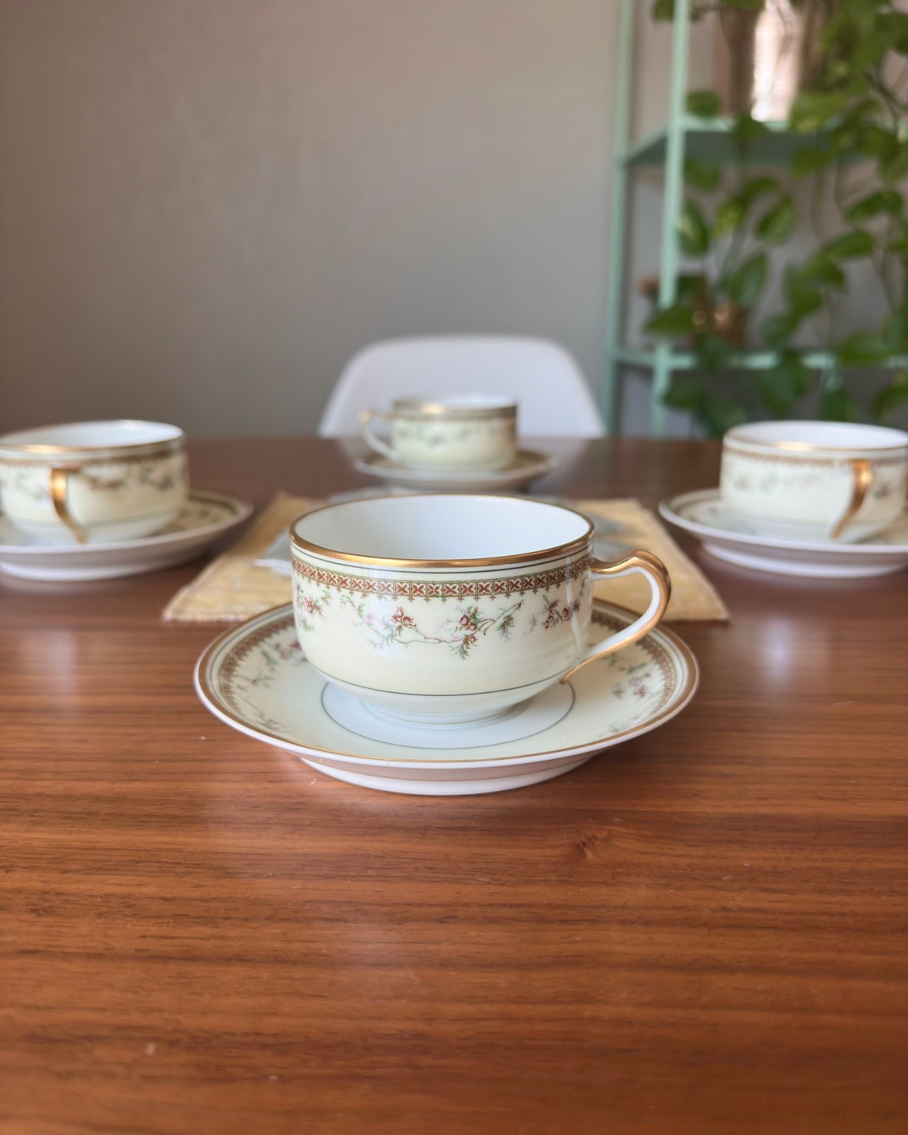 Set of 4 Antique Haviland Limoges YALE Teacup & Saucer Schleiger 103 Art Nouveau