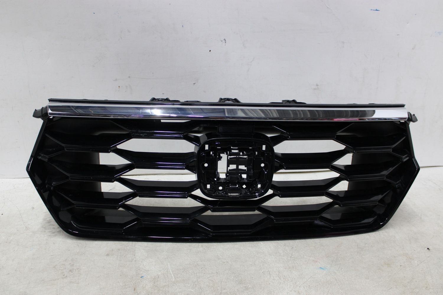 23 24 25 HONDA PILOT Grille