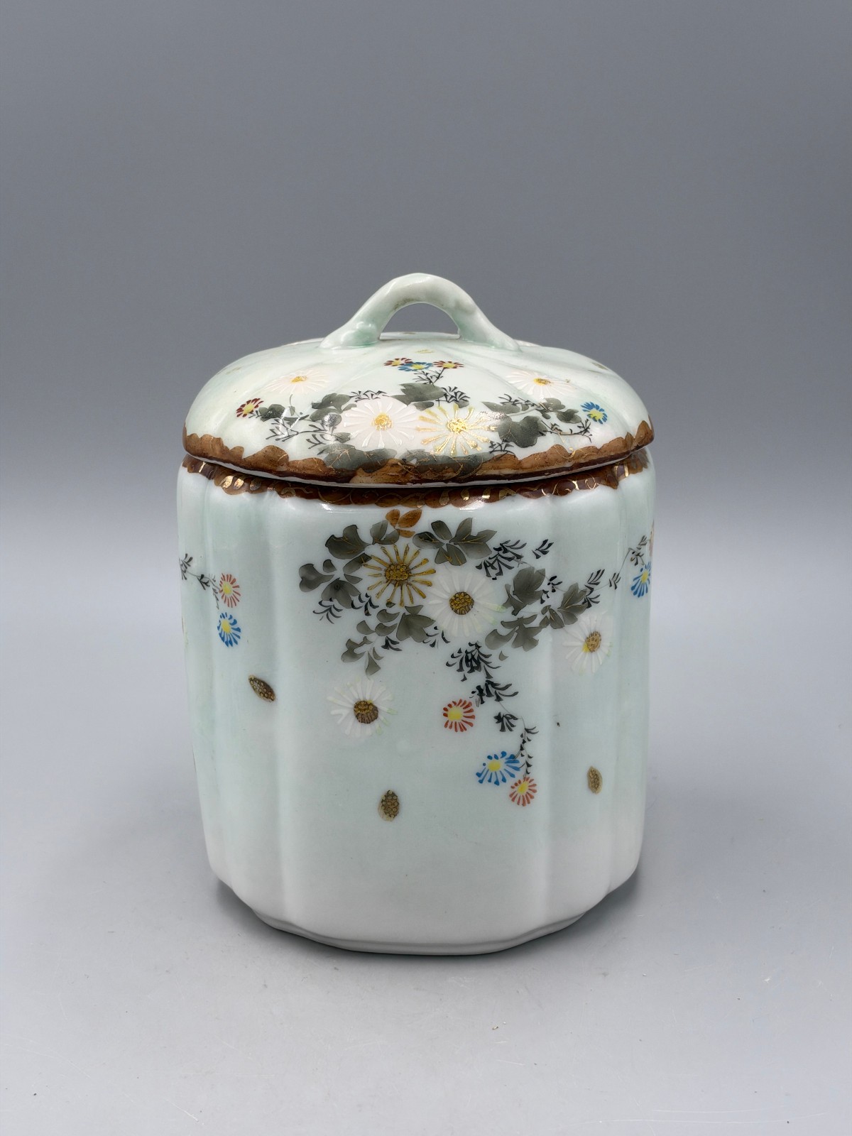 Antique Japanese Porcelain Lidded Jar, Taisho‑Early Showa circa 1920‑1940