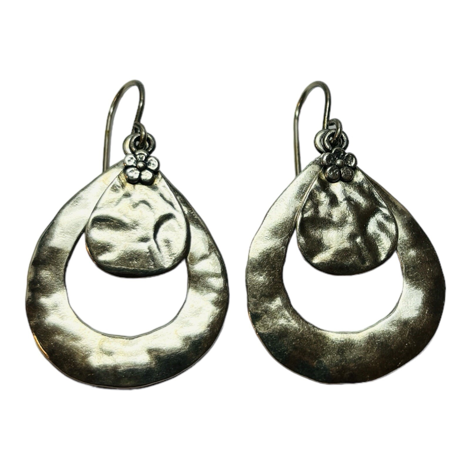 Silpada Sterling 925 Silver Hammered Teardrop Flower Earrings W2074 - .27 Silpada Sterling 925 Silver Hammered Teardrop Flower Earrings W2074 - .27