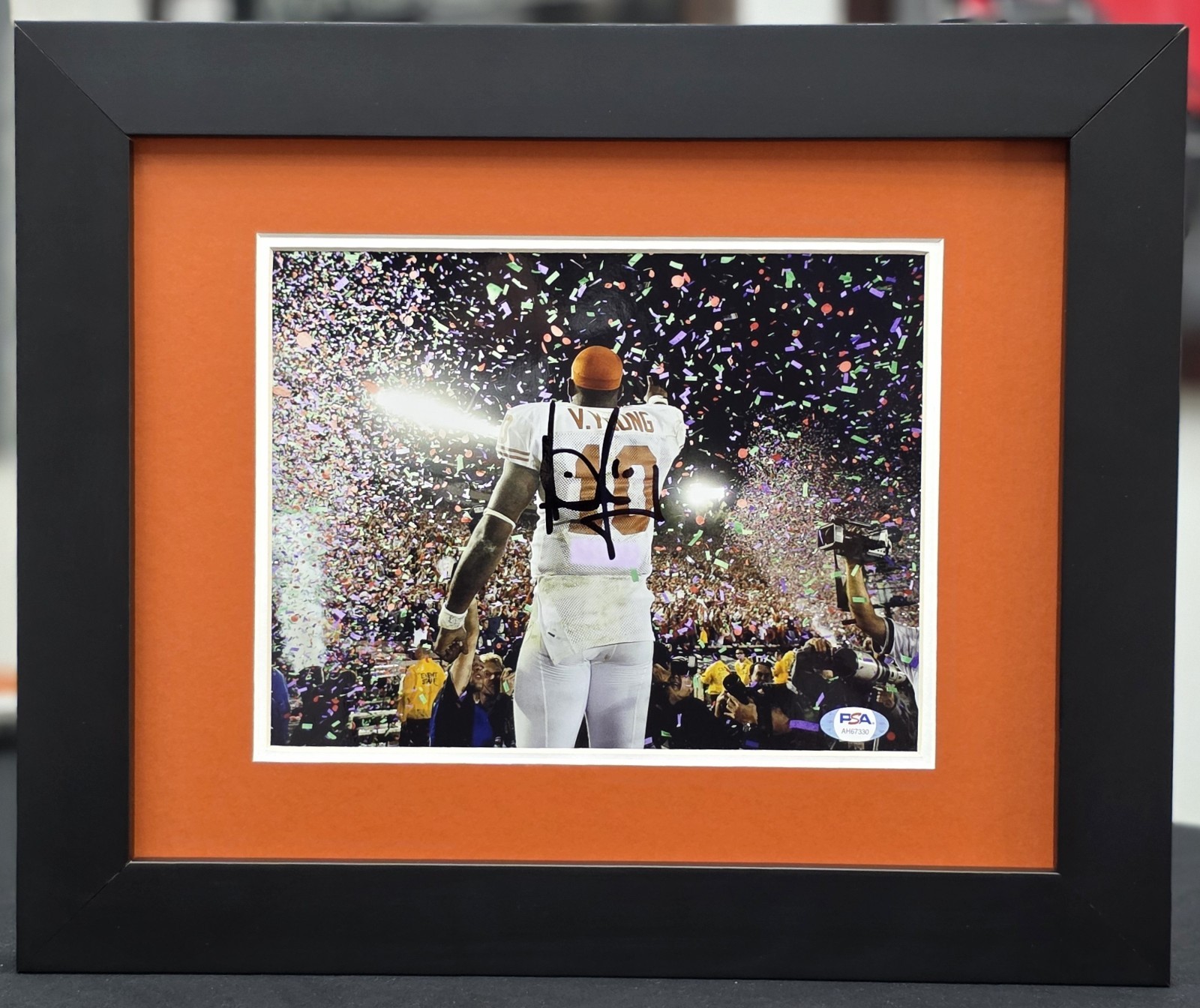 Vince Young Signed and framed  8x10 Texas Longhorns PSA COA 