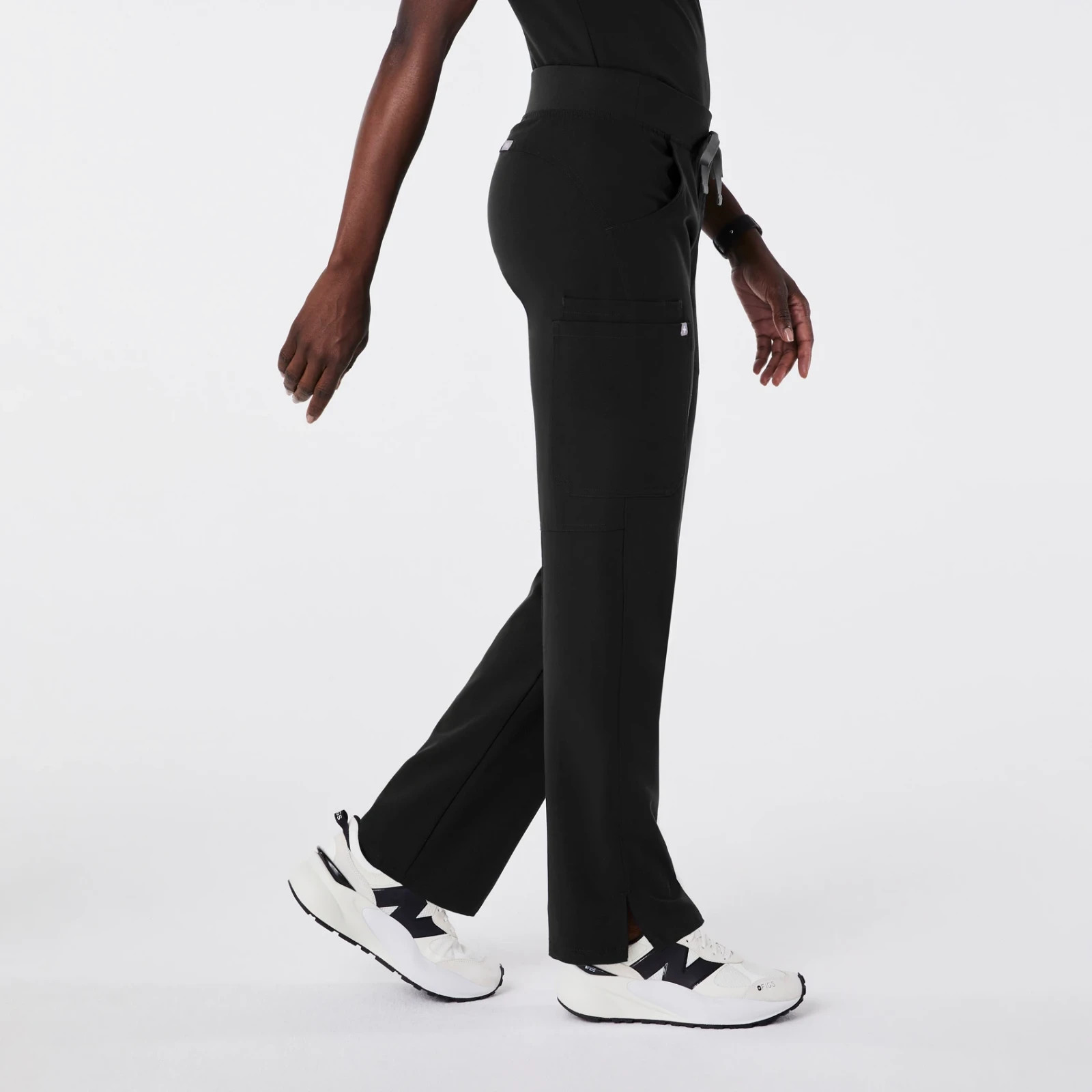 FIGS Kade Straight-Leg Cargo Scrub Pant FIGS Kade Straight-Leg Cargo Scrub Pant