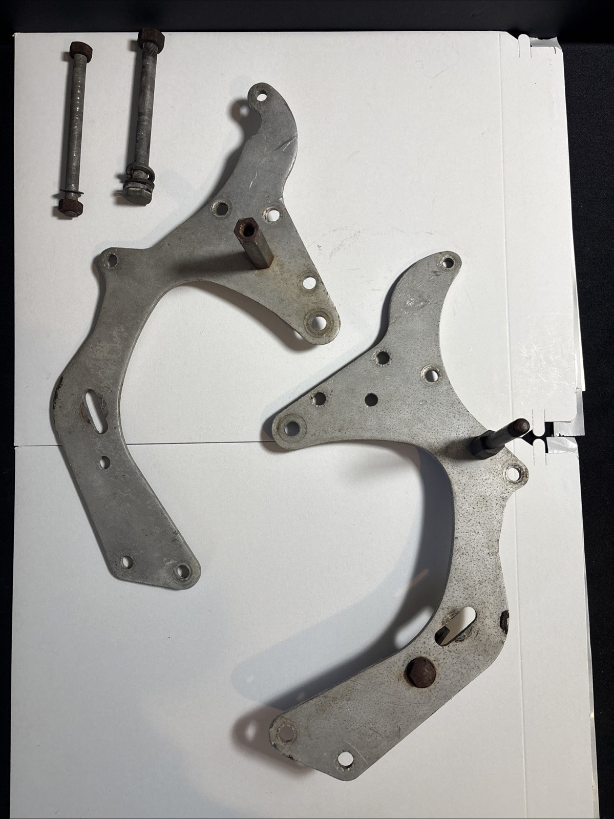 03-3114 Engine Plates / Gear Box Plates Rear 03-3115 Norton P11 Scrambler 750