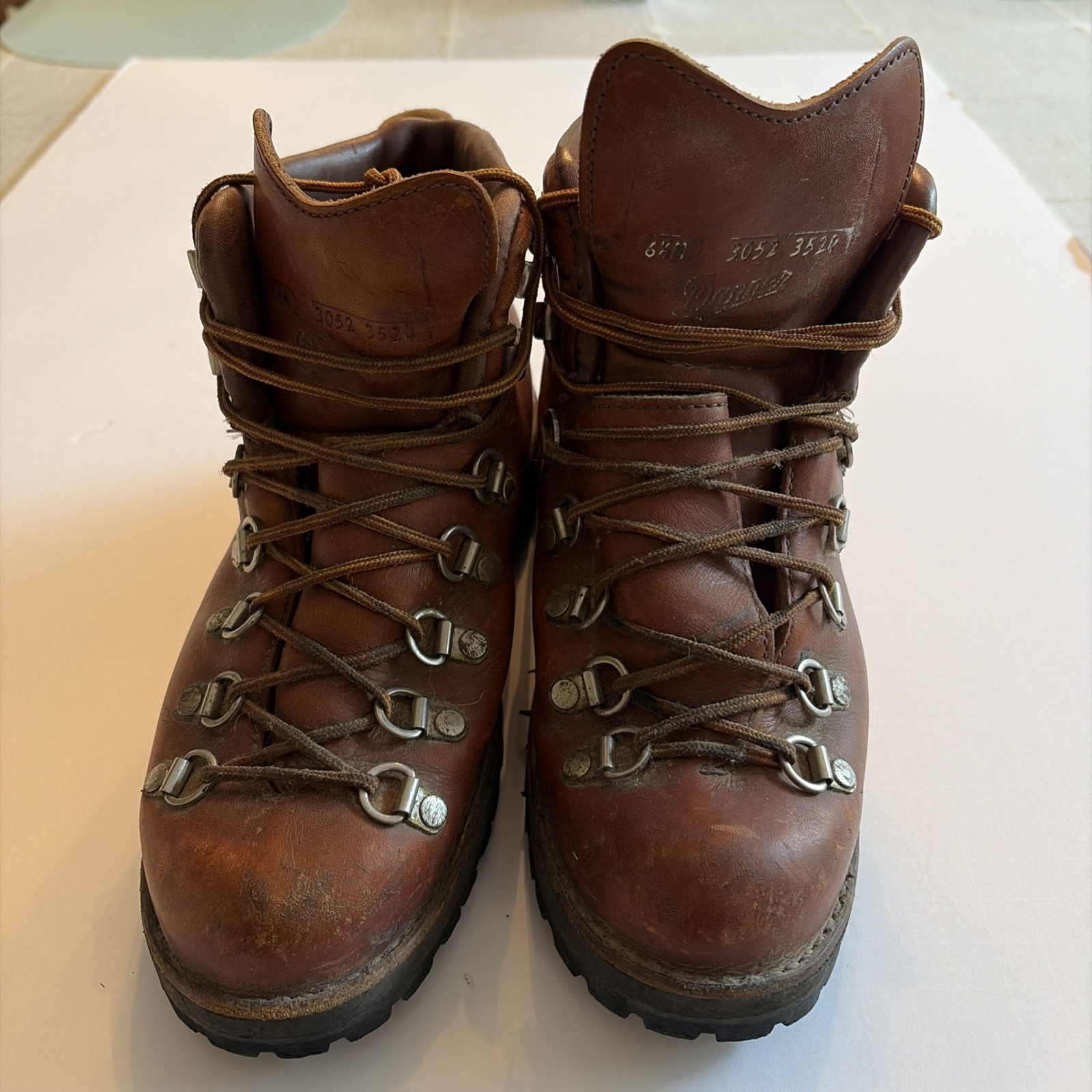Size 6.5M VTG Danner Mountain Light Brown Leather Hiking Boots 3052 Size 6.5M VTG Danner Mountain Light Brown Leather Hiking Boots 3052