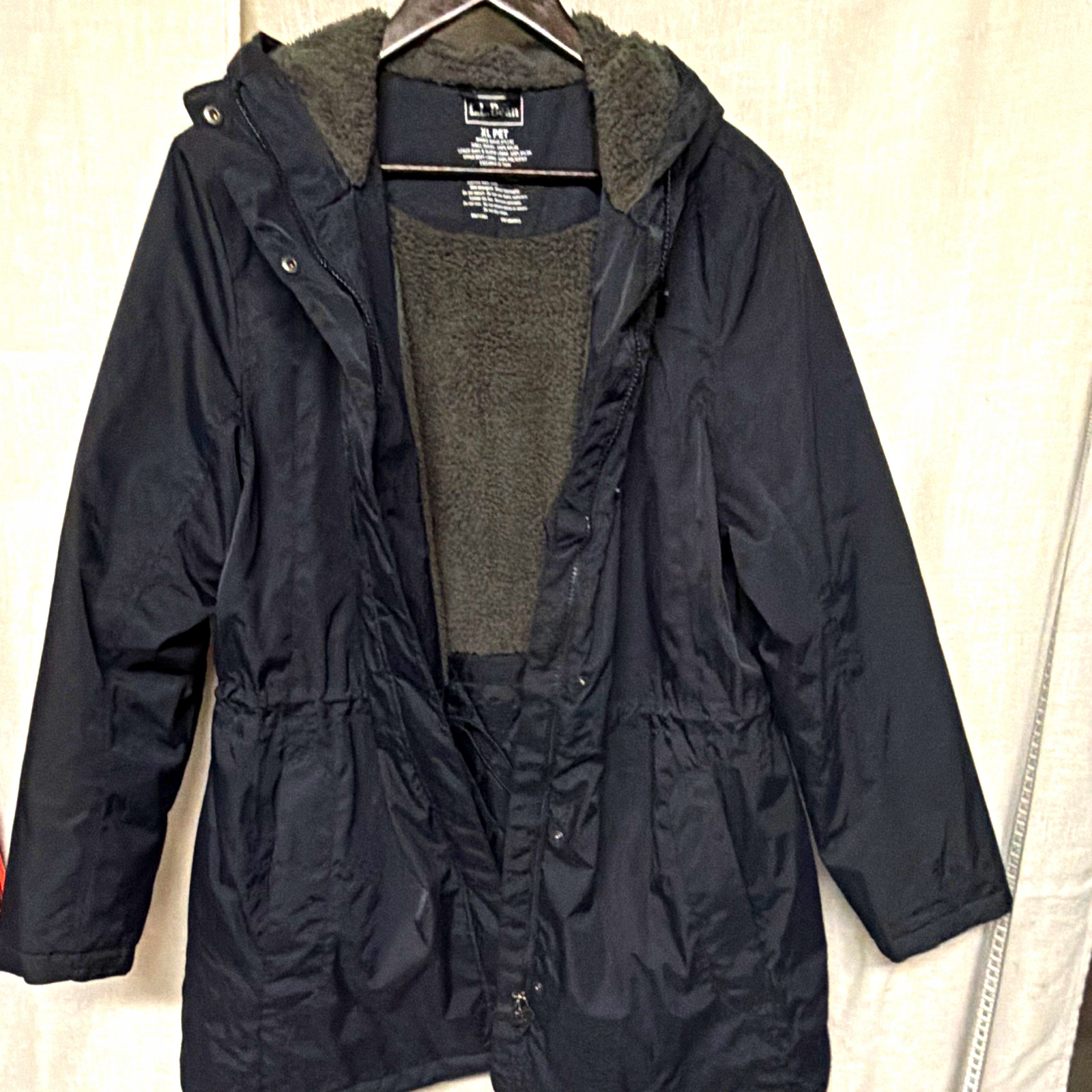 L.L.Bean Womens Black Hooded Primaloft Lined Long Parka Coat Zip PXL Petite