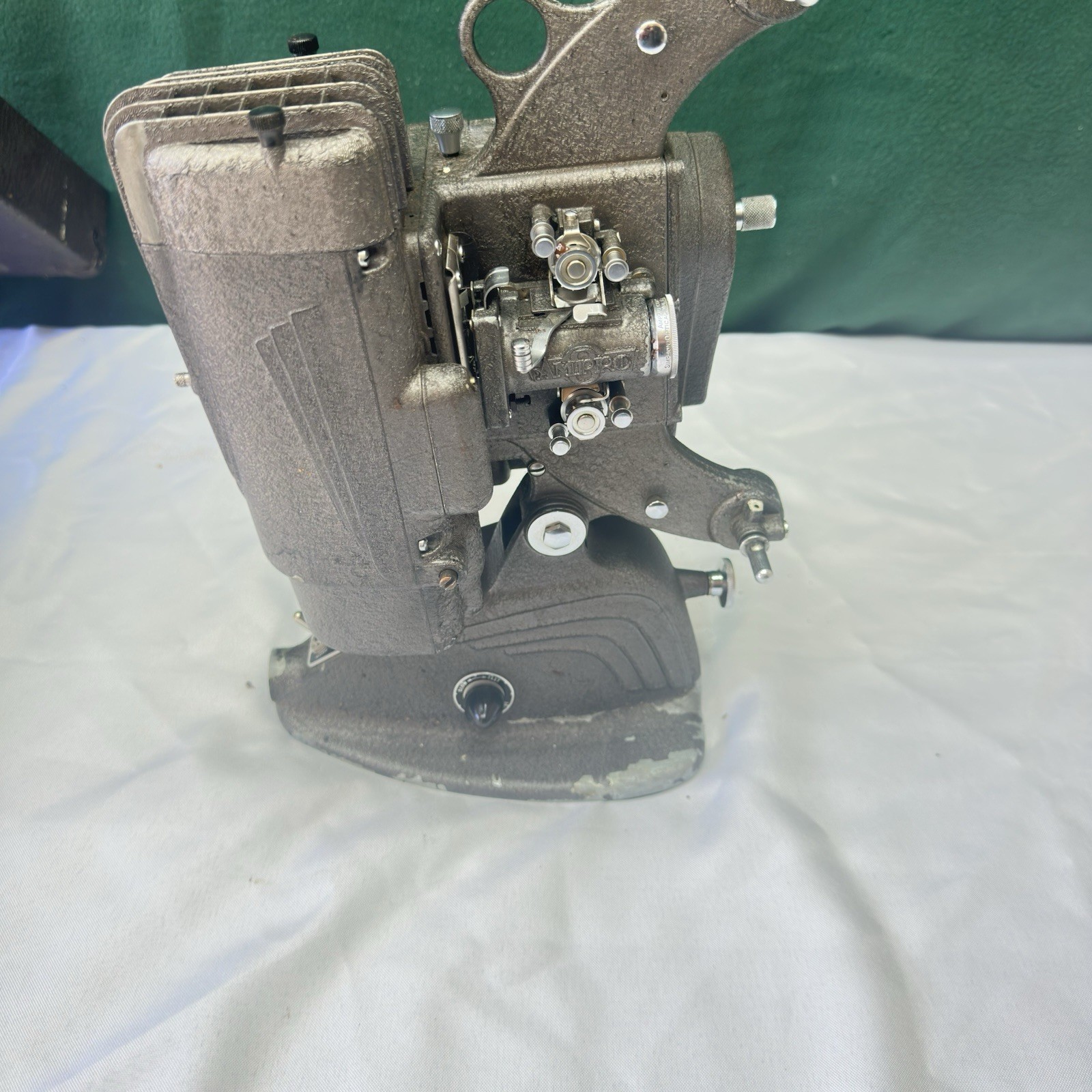 Vintage 1940s Ampro Precision Projector A8 8mm Film Movie Projector