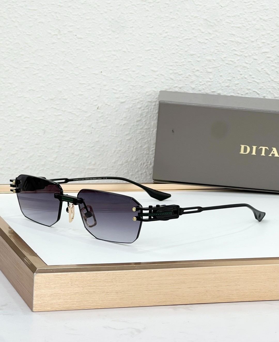 Dita Hyperlux-3000 DTX198-A Rimless Luxury Sunglasses 59-13-146 NIB