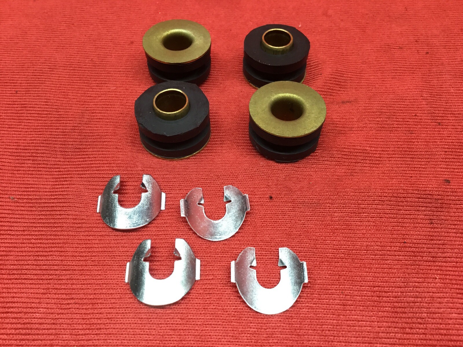 1965-1972 FORD F-SERIES TRUCK NEW MANUAL SHIFT LINKAGE BUSHING AND CLIP SET 