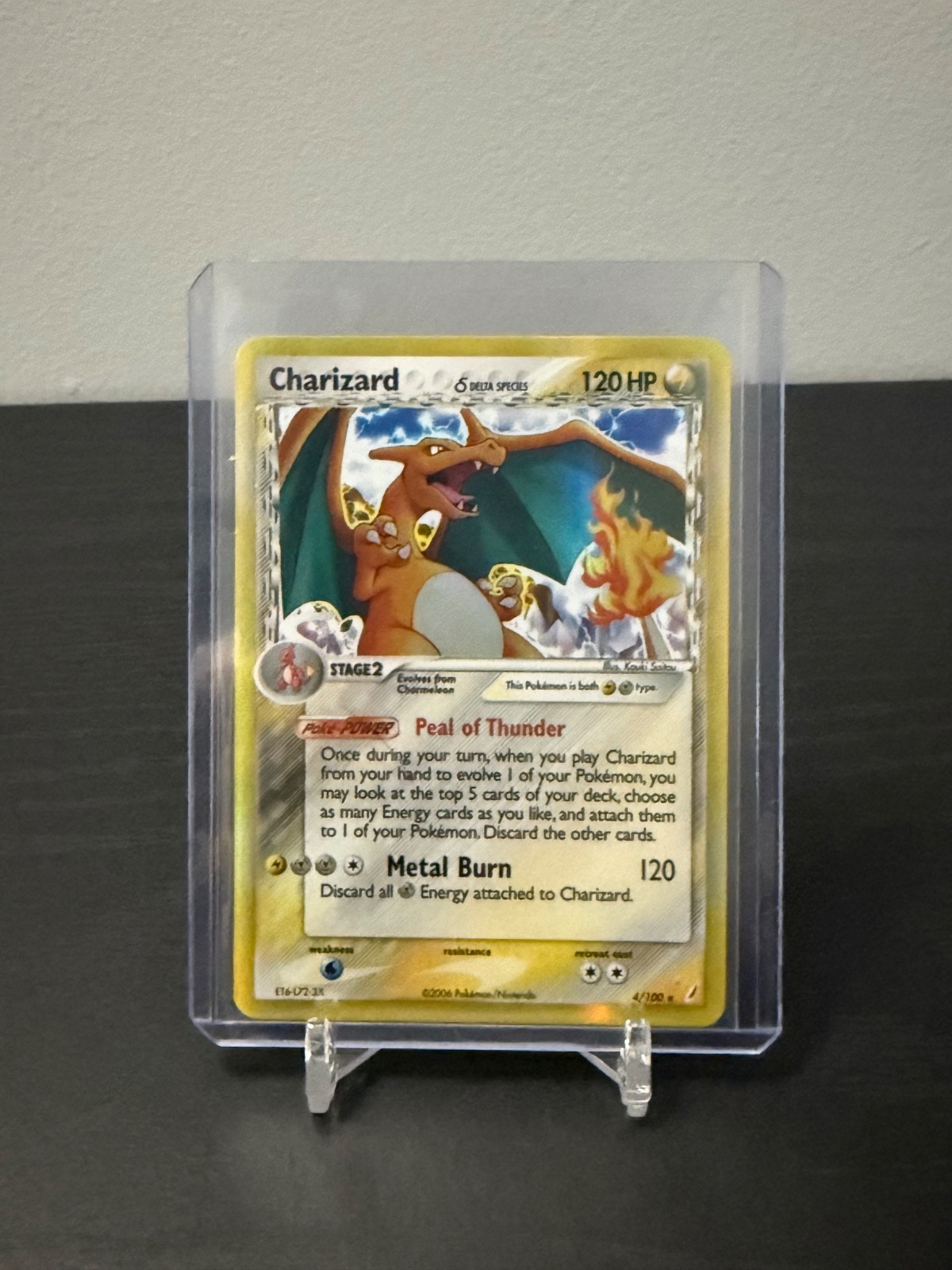 2006 Pokémon EX Crystal Guardians – Charizard δ (Delta Species) 4/100 Holo Rare