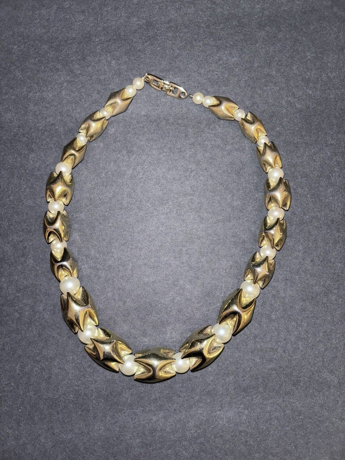 Vintage Napier Faux Pearl And Gold Tone Necklace Vintage Napier Faux Pearl And Gold Tone Necklace