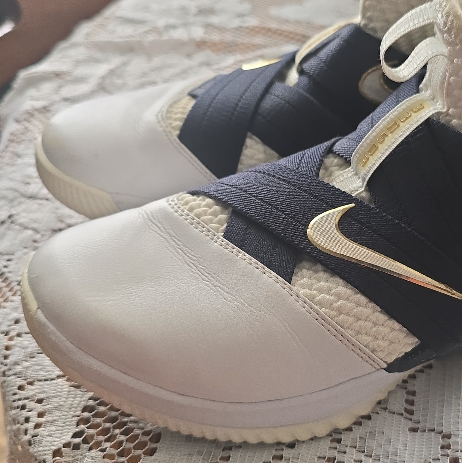 Nike LeBron Soldier 12 SFG \ Nike LeBron Soldier 12 SFG \