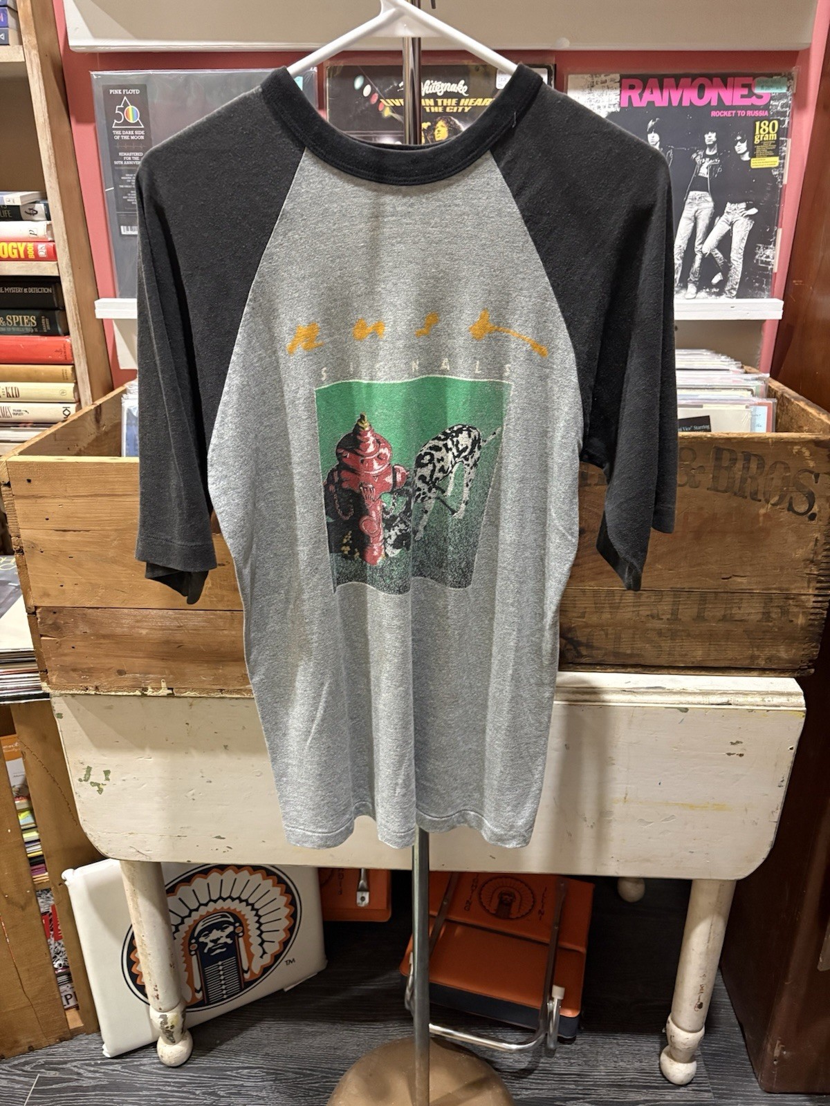 Vintage 1982-83 Rush Signals New World Tour Concert 3/4 Sleeve T-Shirt 🤘 Vintage 1982-83 Rush Signals New World Tour Concert 3/4 Sleeve T-Shirt 🤘