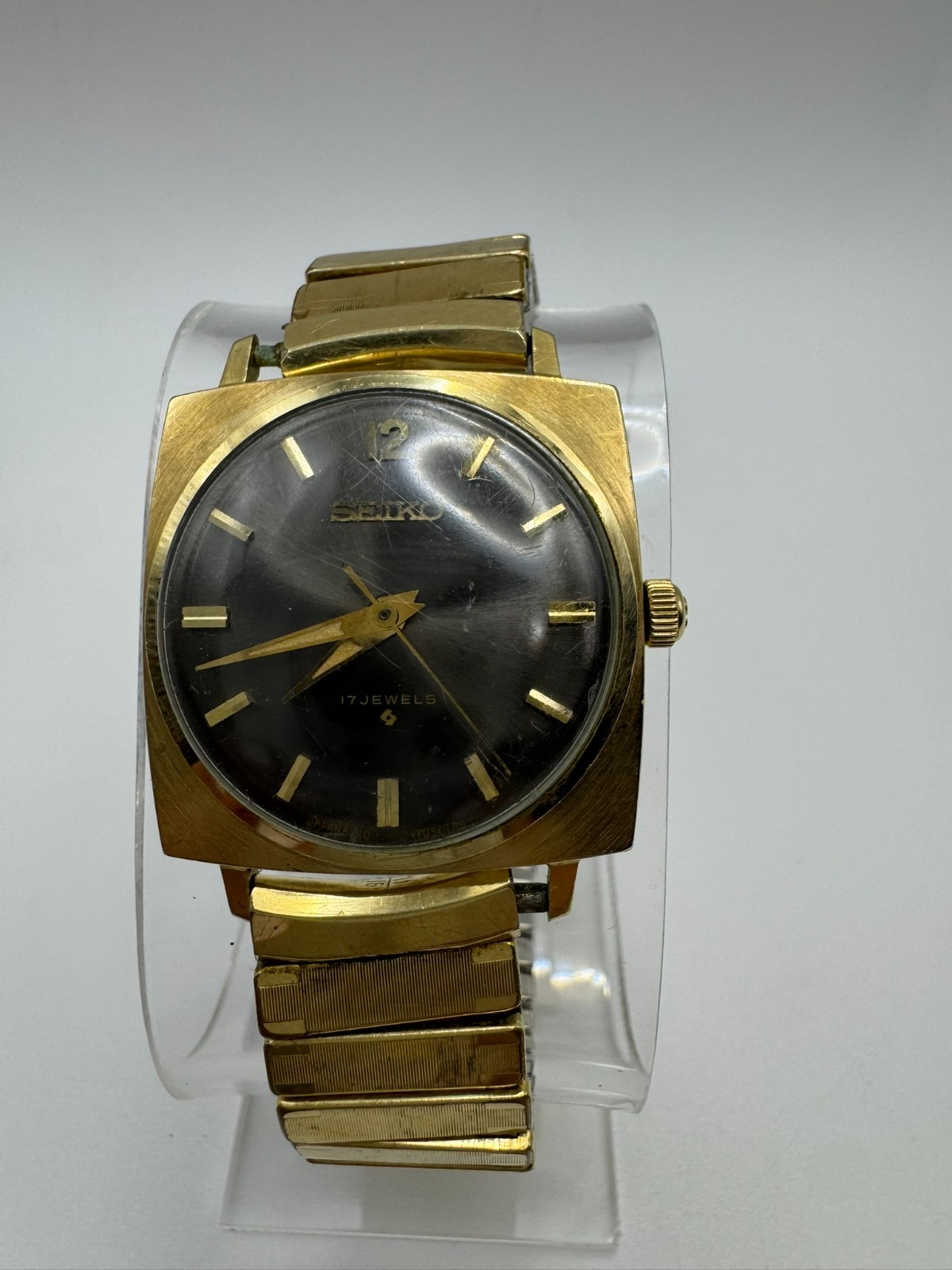 ​Vintage 1960s Seiko 10K Gold Filled Square Dress Watch Hand Wind Runs