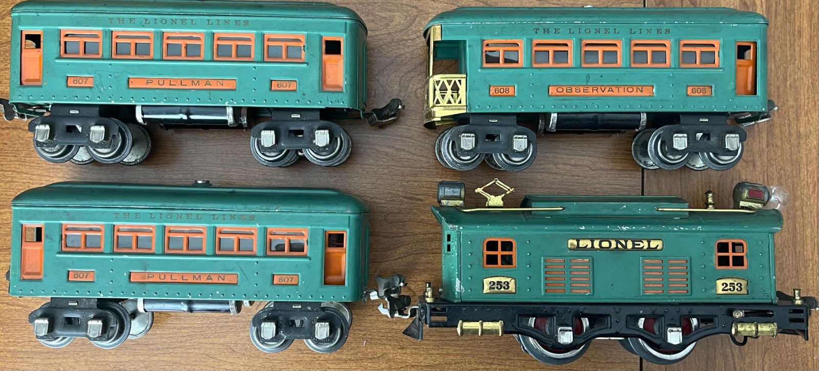 Lionel O Gauge Pre-War 253 Locomotive 607 Pullman (2) 608 Observstion Cars