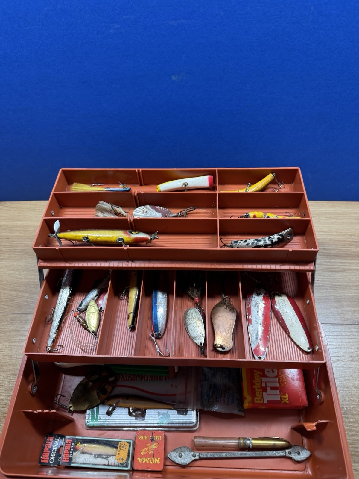 Fenwick Woodstream 1050 Two Tray Tackle Box Orange Made USA With Lures Fenwick Woodstream 1050 Two Tray Tackle Box Orange Made USA With Lures