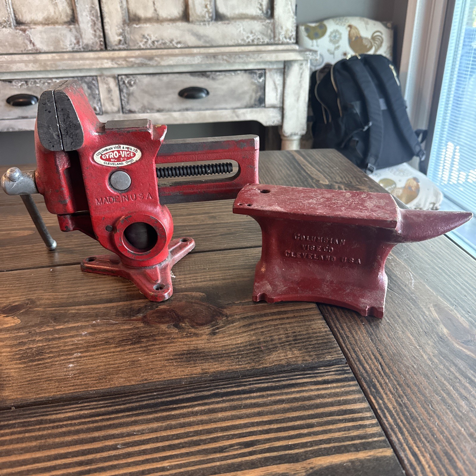 Vintage Columbian Gyro Vise No 73 1/2 Smooth Jaw Gunsmith Bench Vise & Anvil USA Vintage Columbian Gyro Vise No 73 1/2 Smooth Jaw Gunsmith Bench Vise & Anvil USA