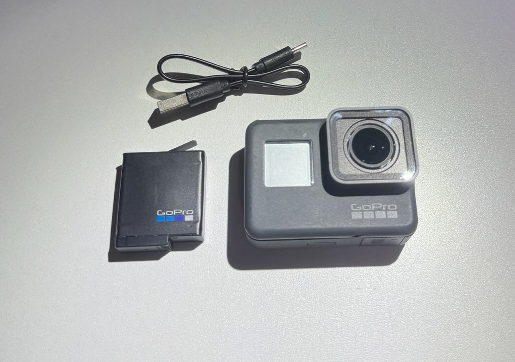GoPro HERO5 Black 4K Action Camera with Touchscreen Powers On/Off GoPro HERO5 Black 4K Action Camera with Touchscreen Powers On/Off