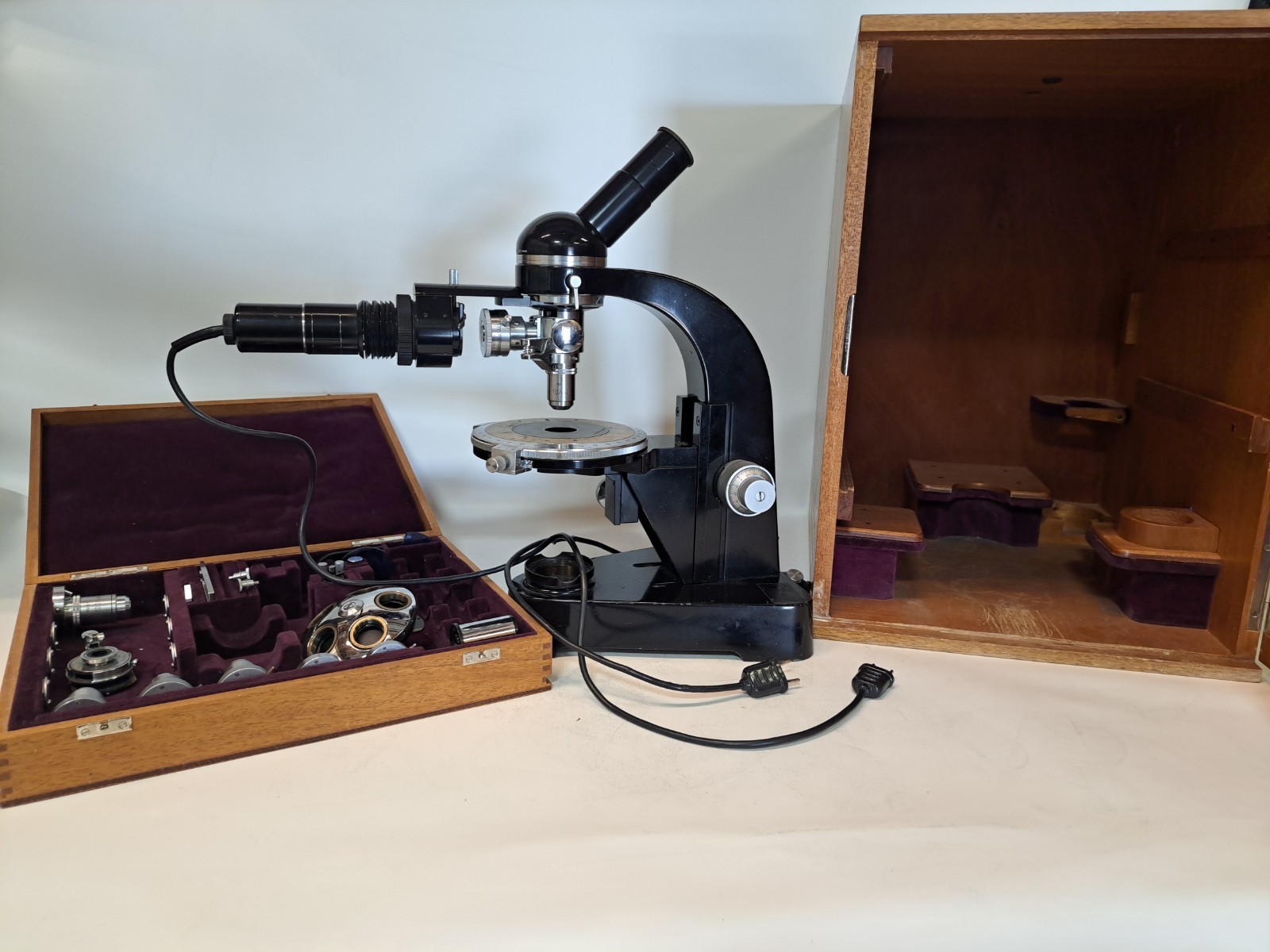 Vintage Leitz Wetzlar P/M Microscope 625602 Quartz Wedge University Owned