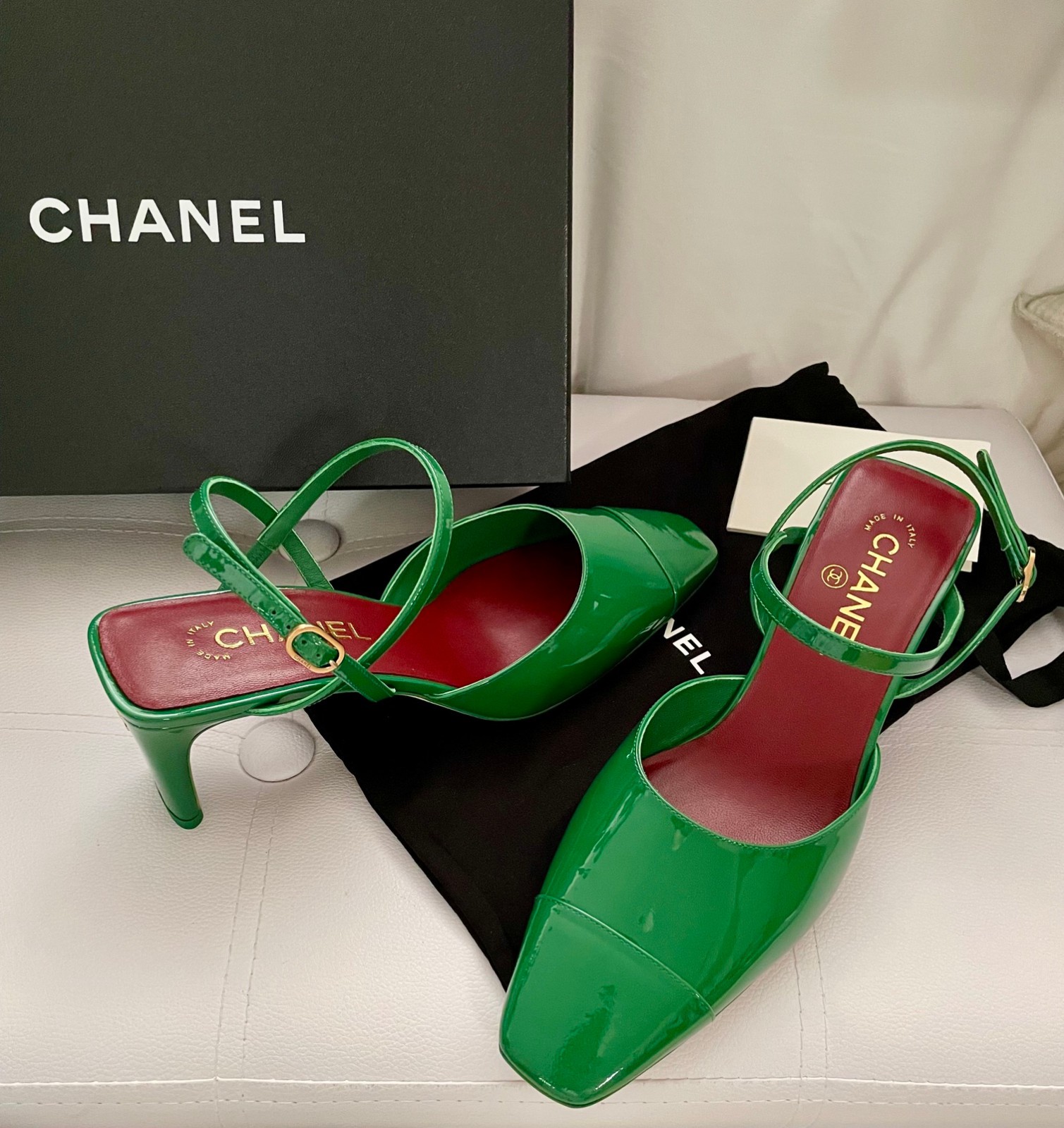 New CHANEL Green Patent Calfskin Slingbacks Pumps  2026 Métiers d’art  39C EU