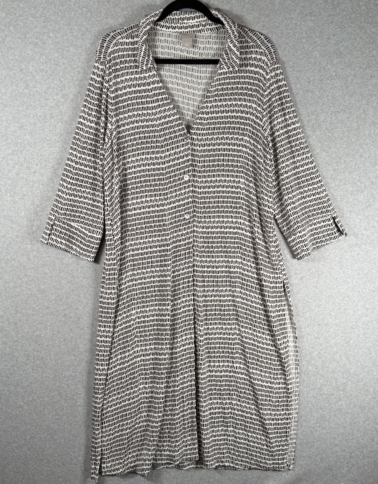 Chicos travelers tunic cardigan womens 2 US 12/14 white slit button front slinky
