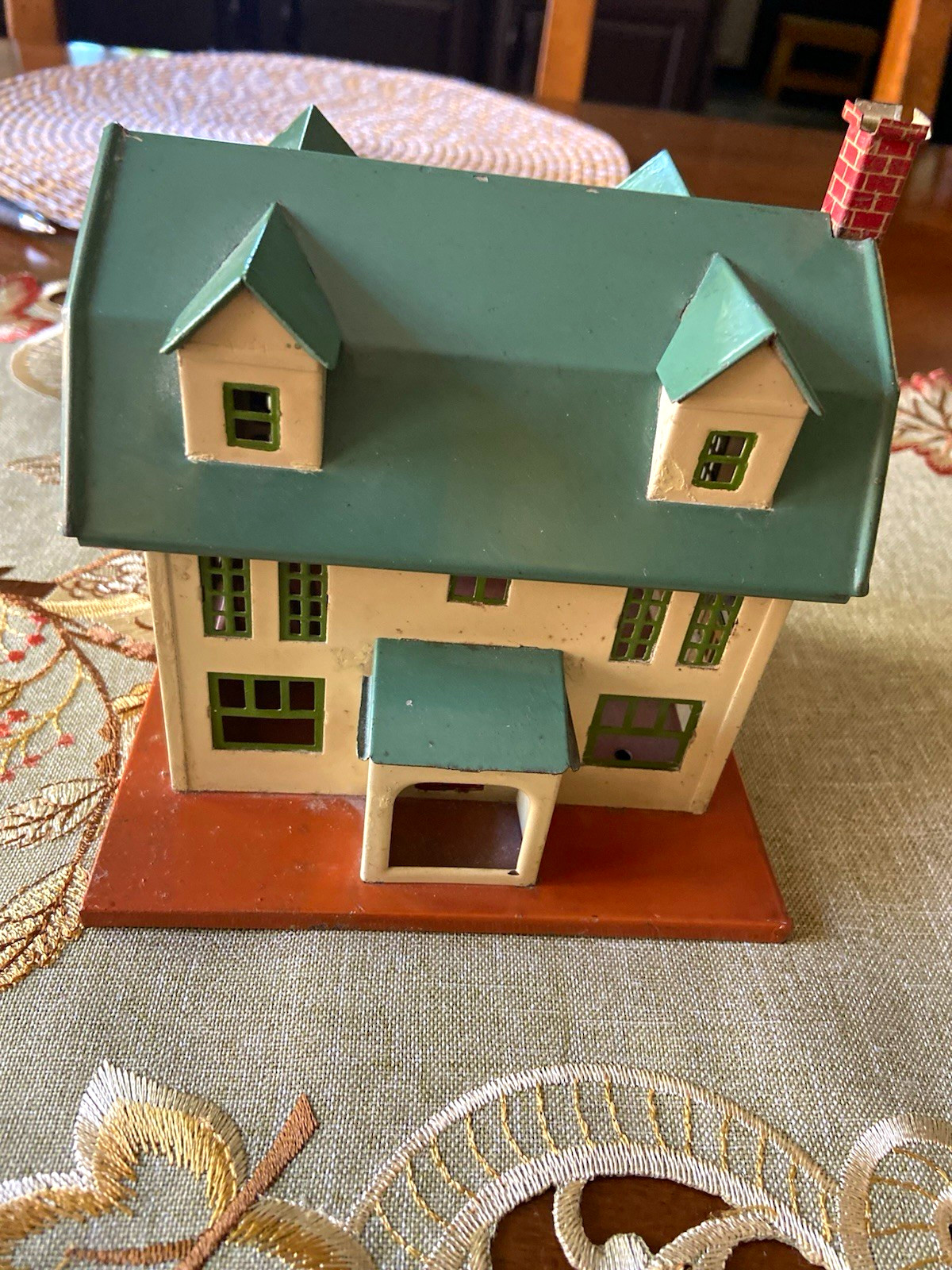 Lionel 189 prewar villa. Excellent original Lionel 189 prewar villa. Excellent original