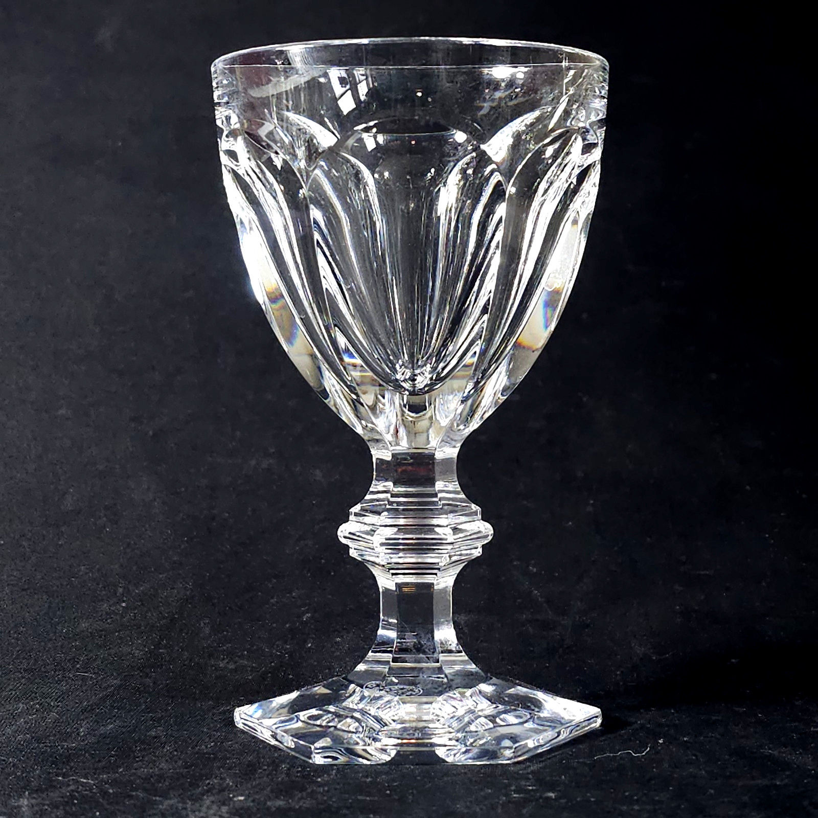 BACCARAT HARCOURT-VERSAILLES AMERICAN RED WINE GLASS, 6 1/8\