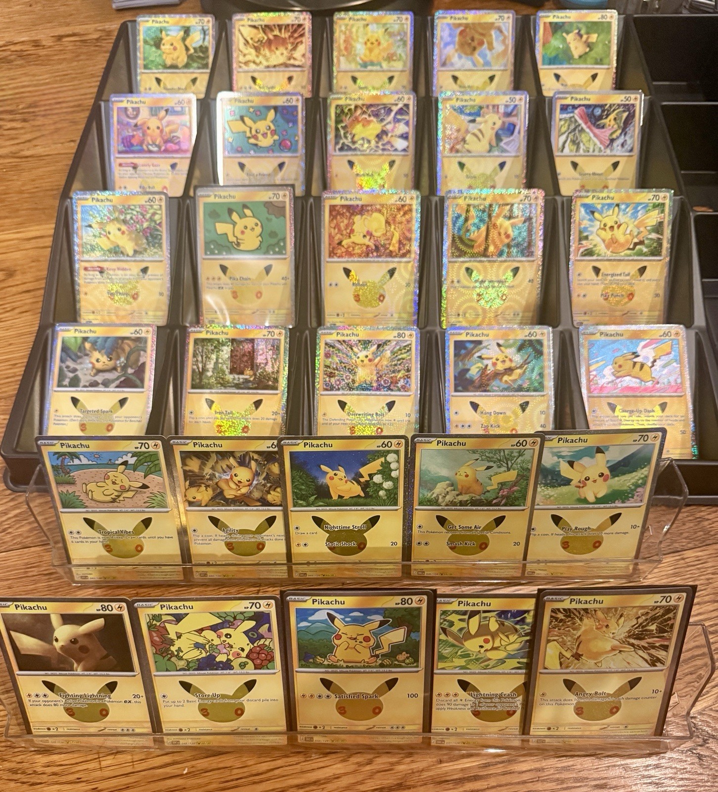 🔥🔥Pokemon 30th Anniversary Pikachu Complete Set 30/30🔥🔥