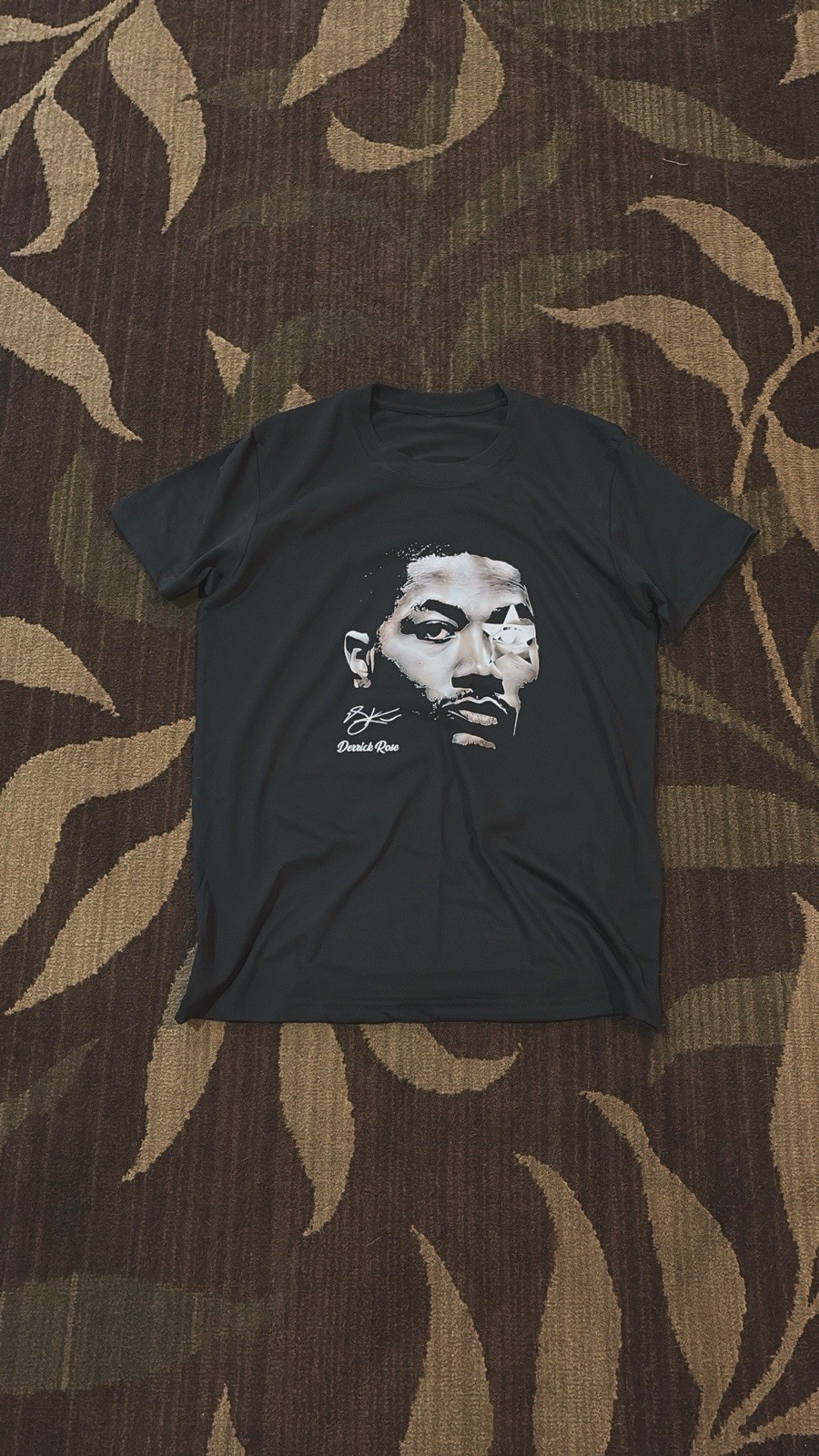 New* Five Star Derrick Rose Signature Signed T-Shirt (Size M)