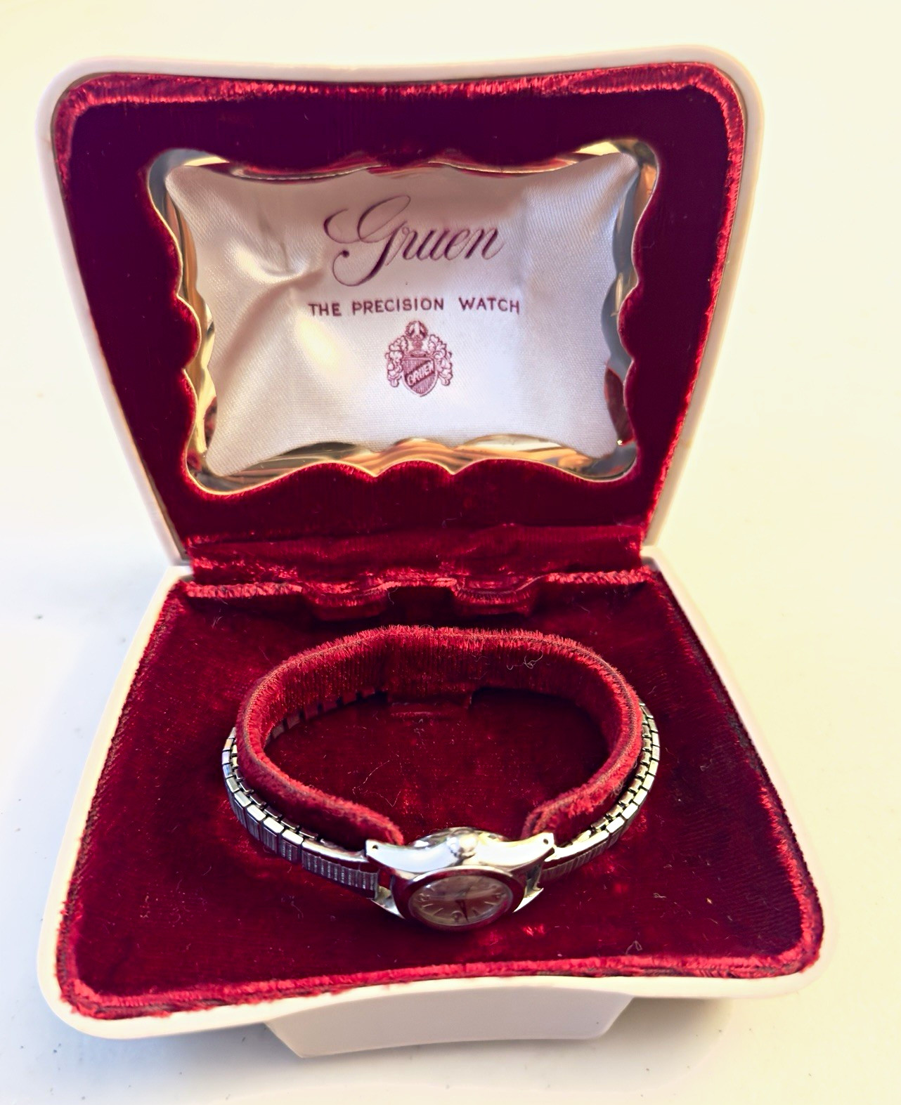 Gruen Precision Vintage 1950s Manual Wind Cream Dial Silver Bracelet w/ Box