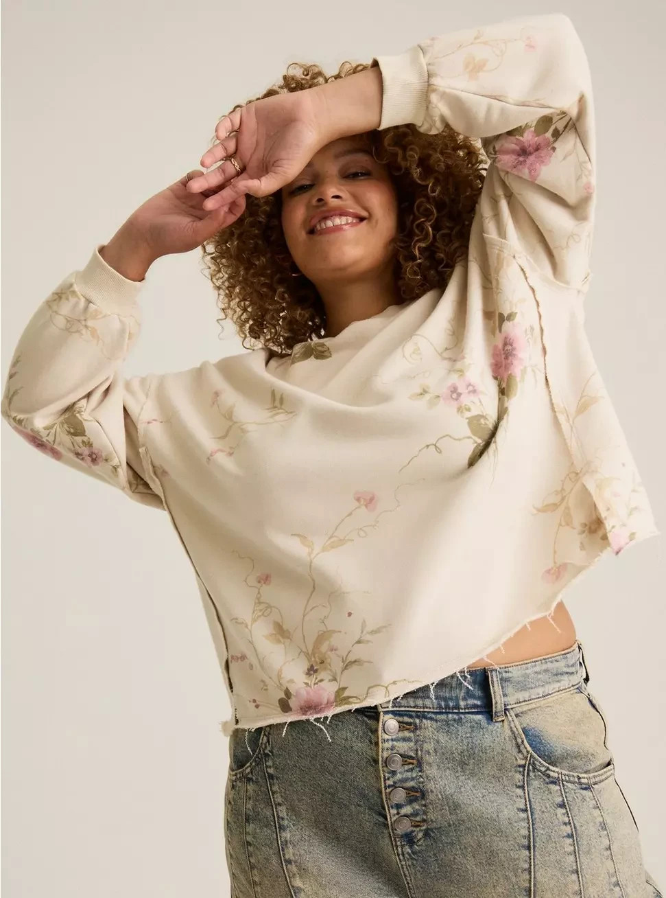 Torrid Plus Size 3X Festi Crop Crew Neck Pullover Sweatshirt Floral Vines NWT Torrid Plus Size 3X Festi Crop Crew Neck Pullover Sweatshirt Floral Vines NWT