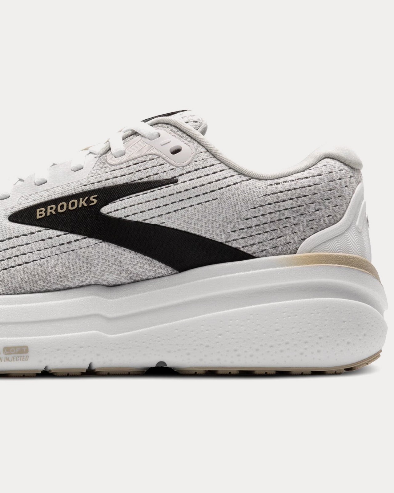 Size 9.5 - Brooks Ghost Max 2 White / Pelican / Oyster Running Shoes Size 9.5 - Brooks Ghost Max 2 White / Pelican / Oyster Running Shoes