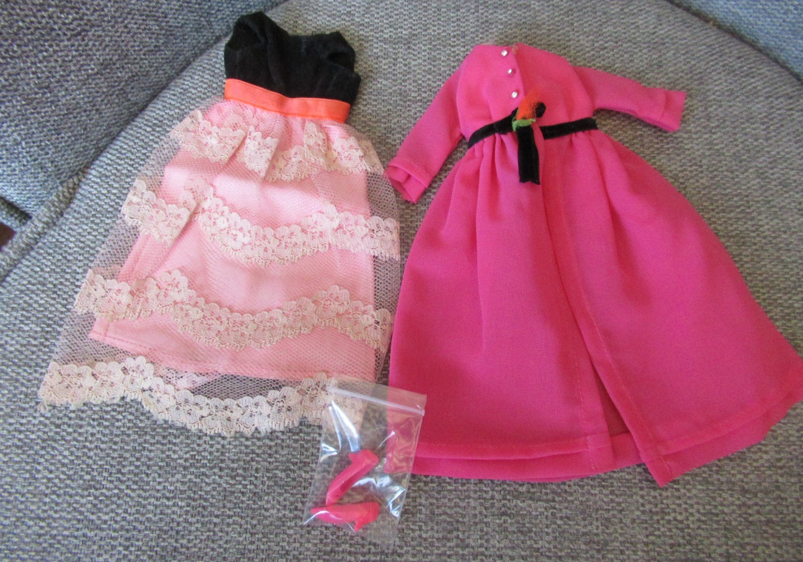 Vtg Barbie Doll Francie Two for the Ball Pink Coat Lace Dress Pink Shoes #1232