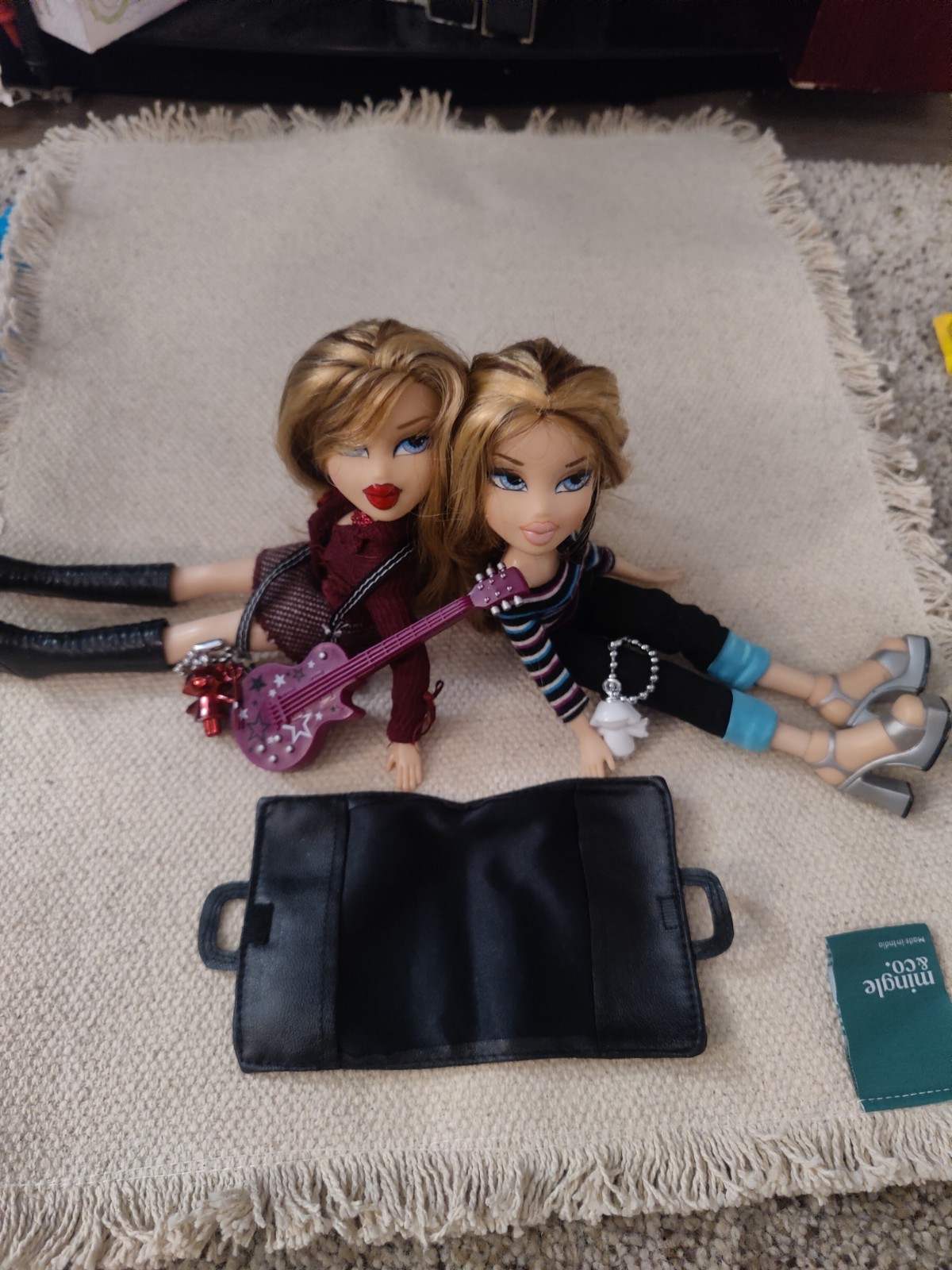 Bratz Twins Valentina And Oriana 2005 3rd Ed. Org. Outfits and Jewelry. & more Bratz Twins Valentina And Oriana 2005 3rd Ed. Org. Outfits and Jewelry. & more