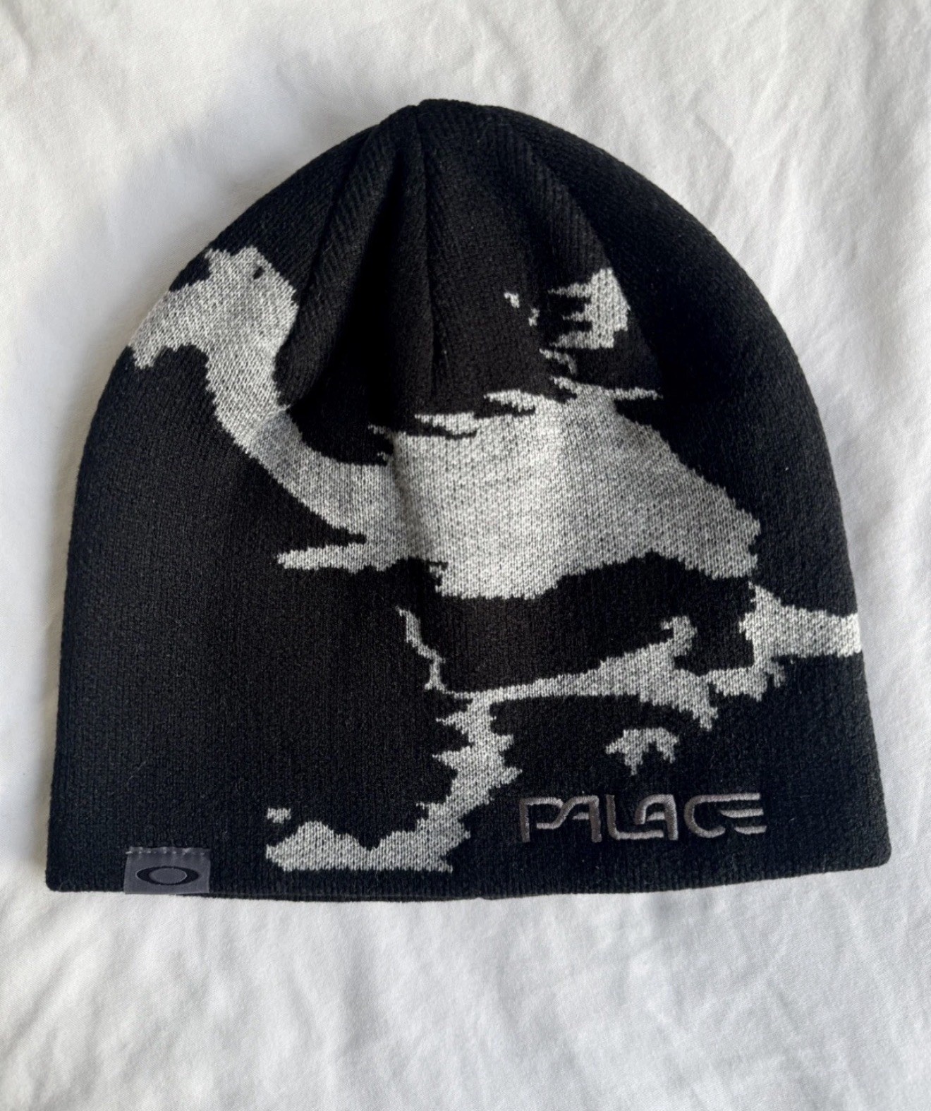 Palace x Oakley Beanie Black OSFM Acrylic Knit Hat Rare Collab Korea NEW Palace x Oakley Beanie Black OSFM Acrylic Knit Hat Rare Collab Korea NEW