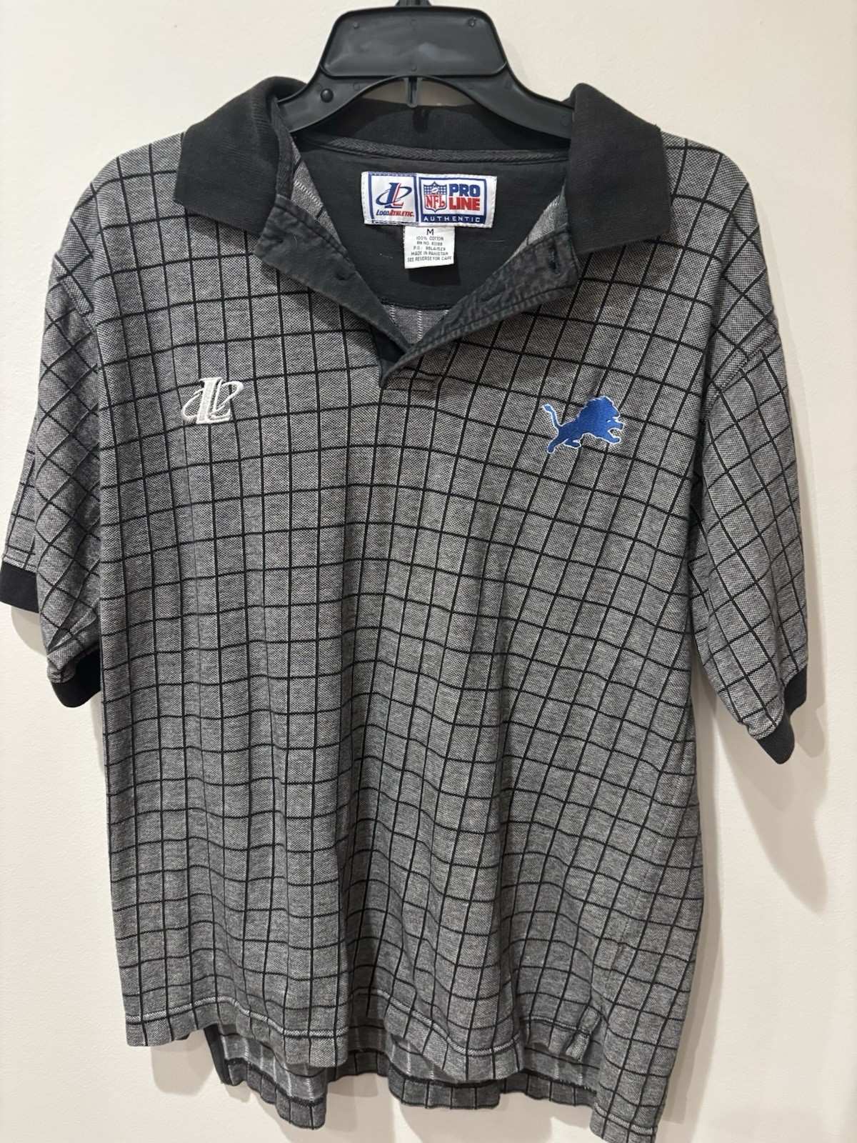 Vintage 90's Detroit Lions Polo Shirt Mens Medium Gray NFL Football Logo Vintage 90's Detroit Lions Polo Shirt Mens Medium Gray NFL Football Logo