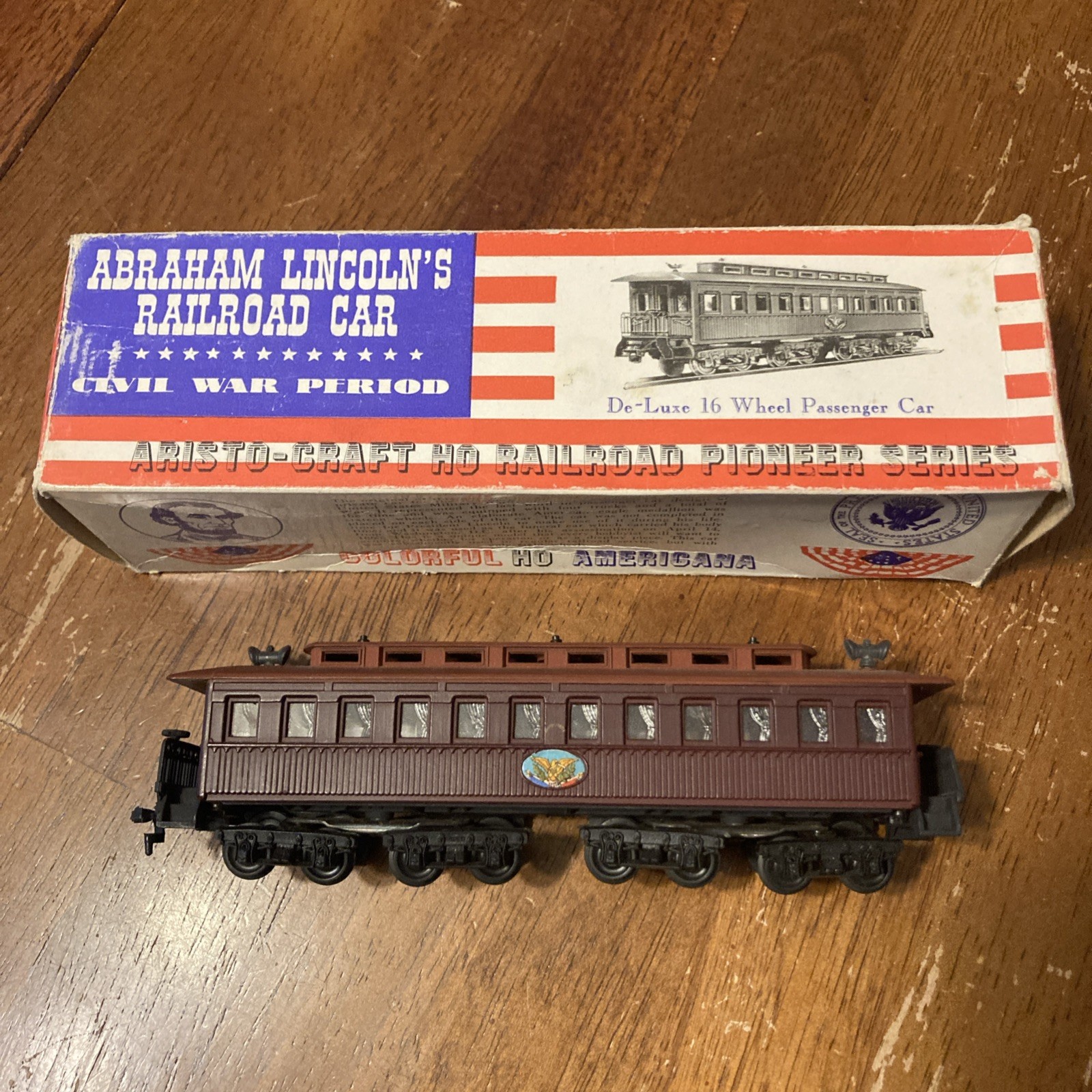 Vintage Aristo-craft HO ABRAHAM LINCOLN\'S Railroad Passenger Train Car 16 wheel