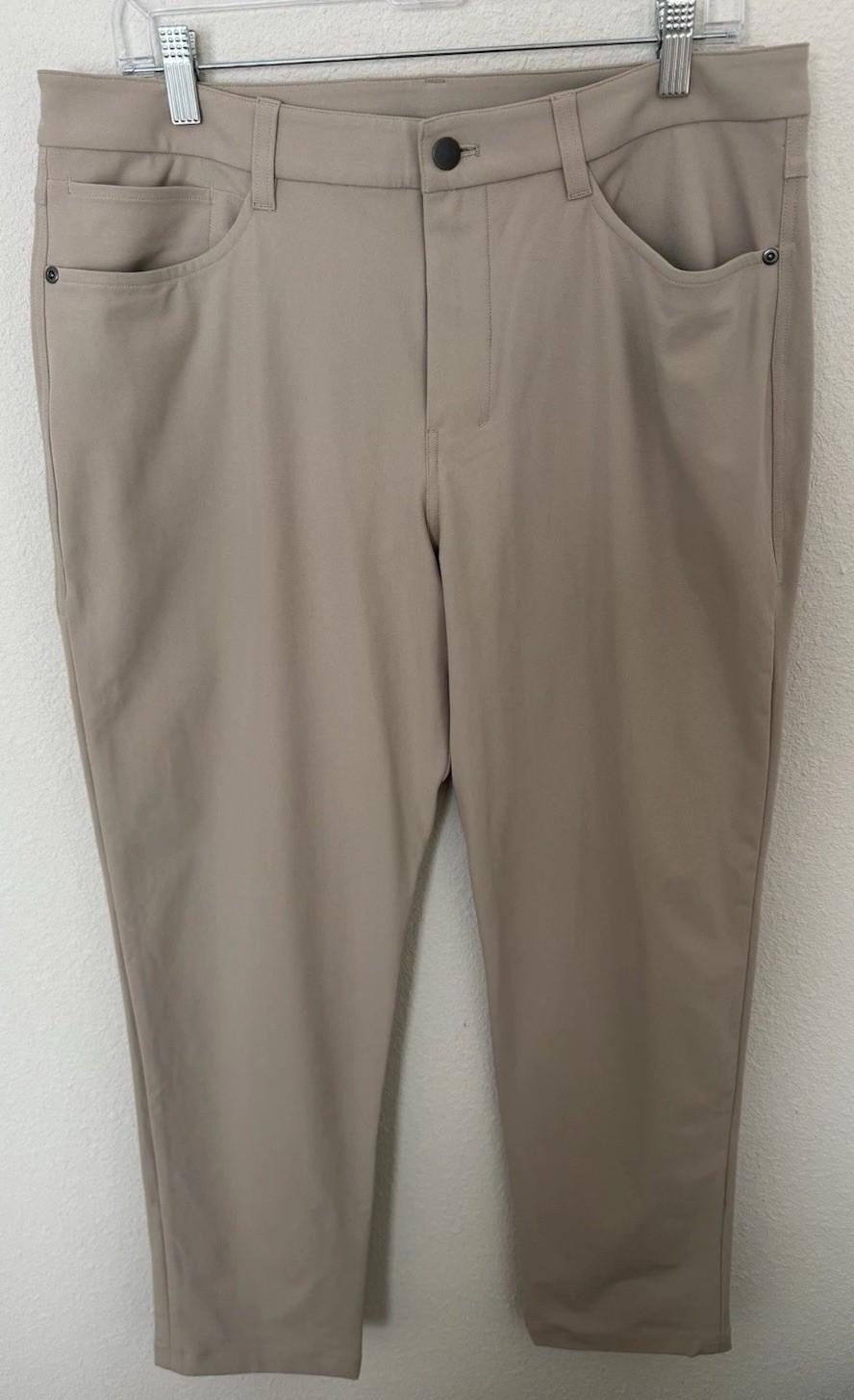 NWOT Lululemon Men’s ABC Classic Fit Pant Warpstreme LM5AO1S Tan Size 33x30