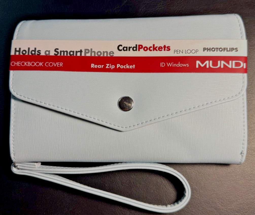 MUNDI Womans / CEO Clutch- Big Fat Wallet / CHAMBRAY LIGHT BLUE / New