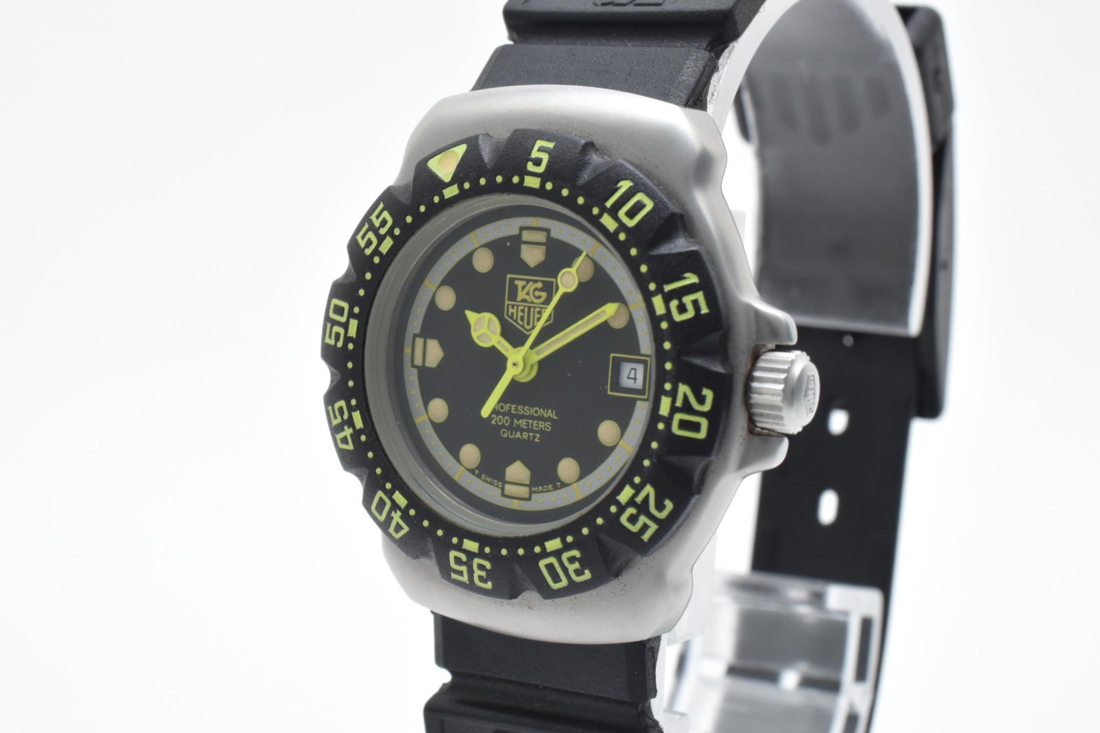 [Near MINT] Tag Heuer Formula 1 WA1416 Vintage Black Dial Yellow Black Qz JAPAN