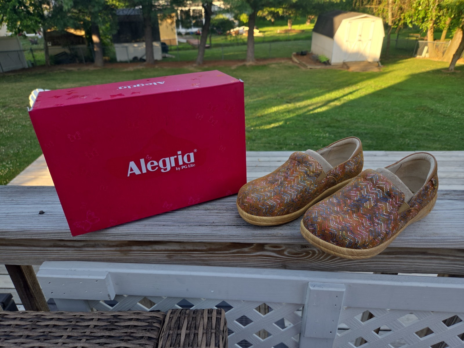 Alegria Keli Professional Clogs Shoes Ric Rack Rainbow Tan Womans EU 37 US 7-7.5