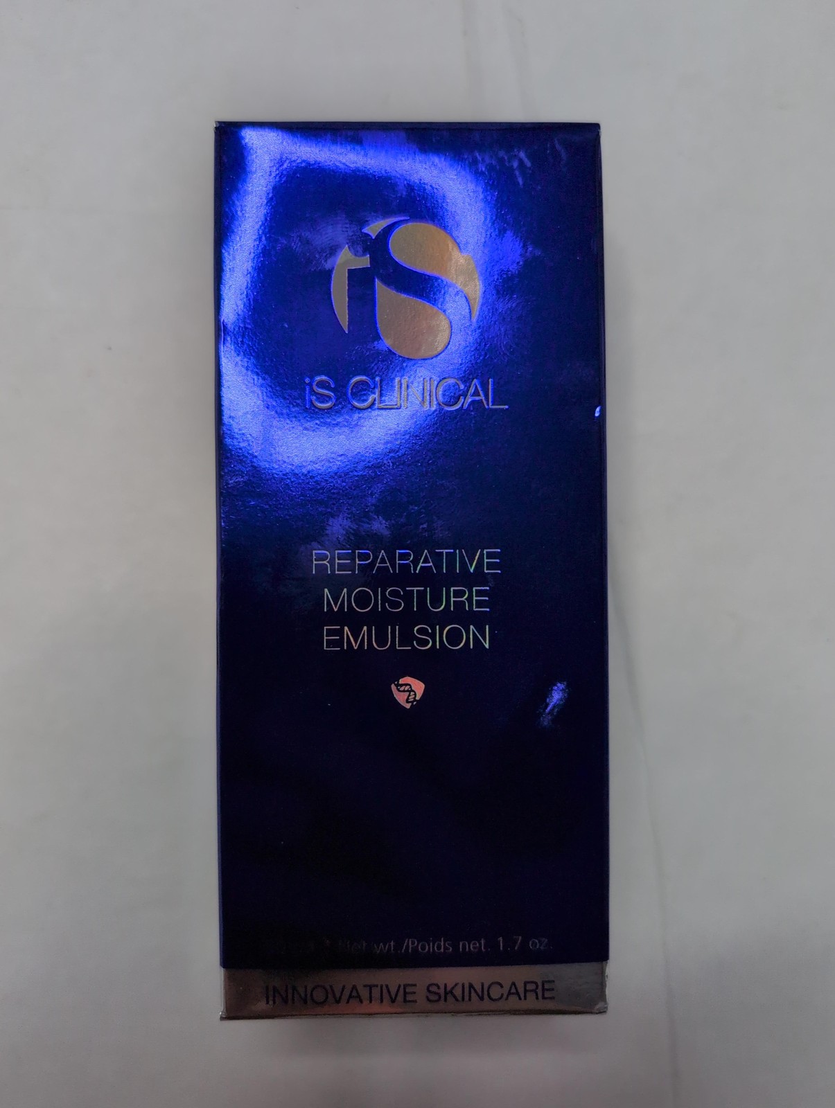 iS CLINICAL Reparative Moisture Emulsion, Hydrating Anti-Aging Face Moisturizer