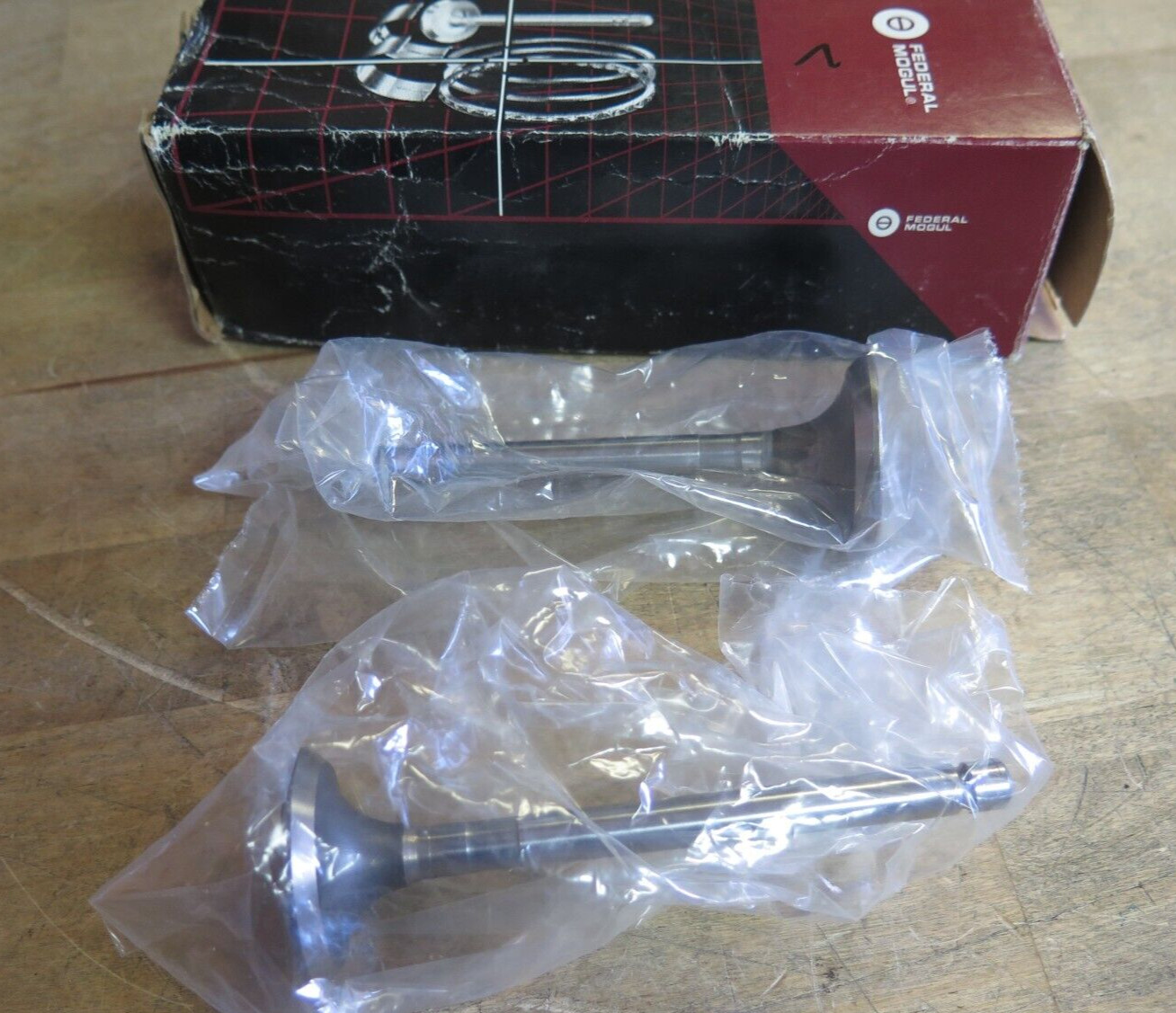 [2 PCS] Federal-Mogul V-2496 Engine Exhaust Valve, Sealed Power (O8B1)