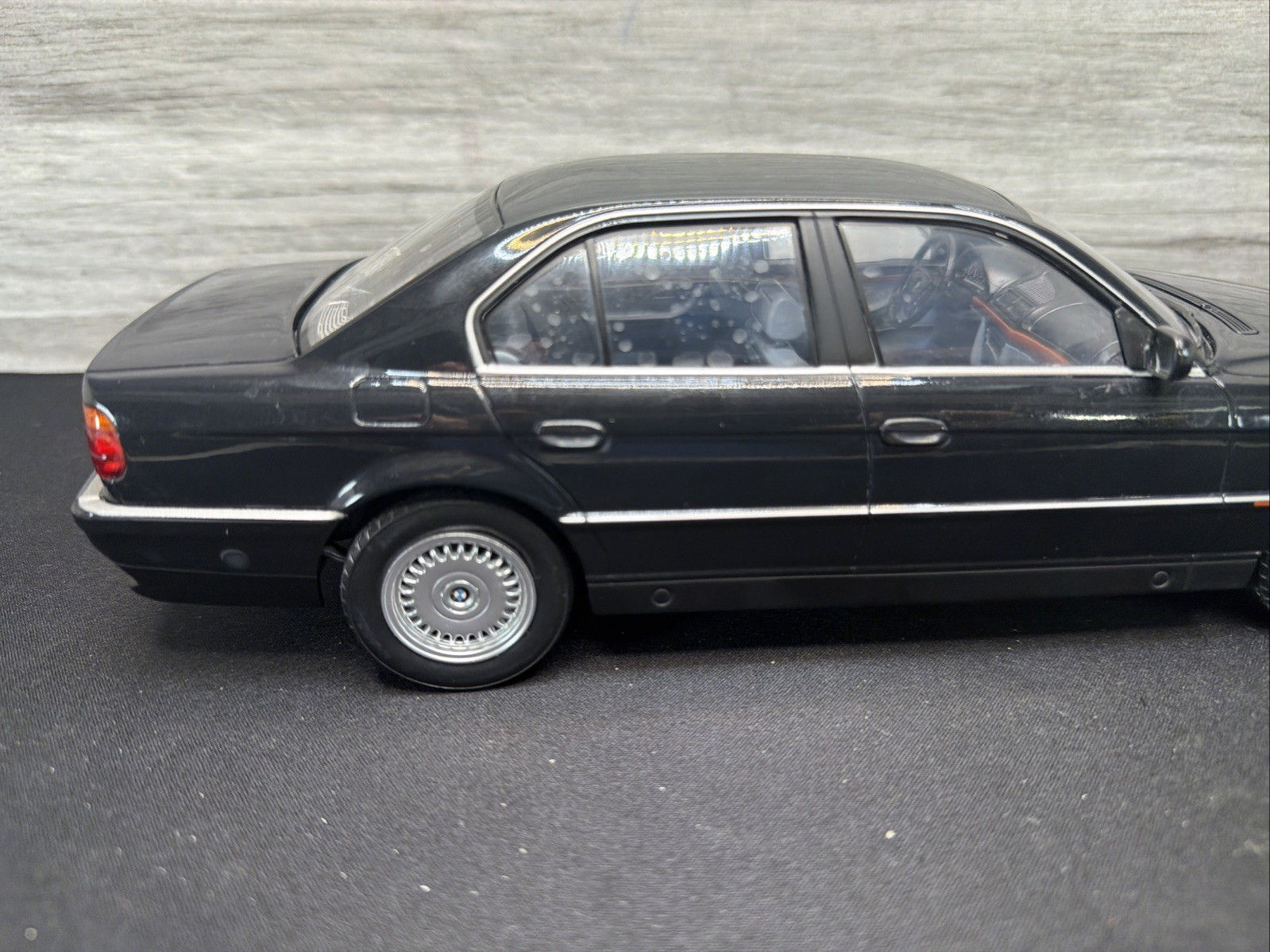 RARE 1:18 KK SCALE 1994 BMW 740i E38 7-series Green Metallic Diecast  NO BOX