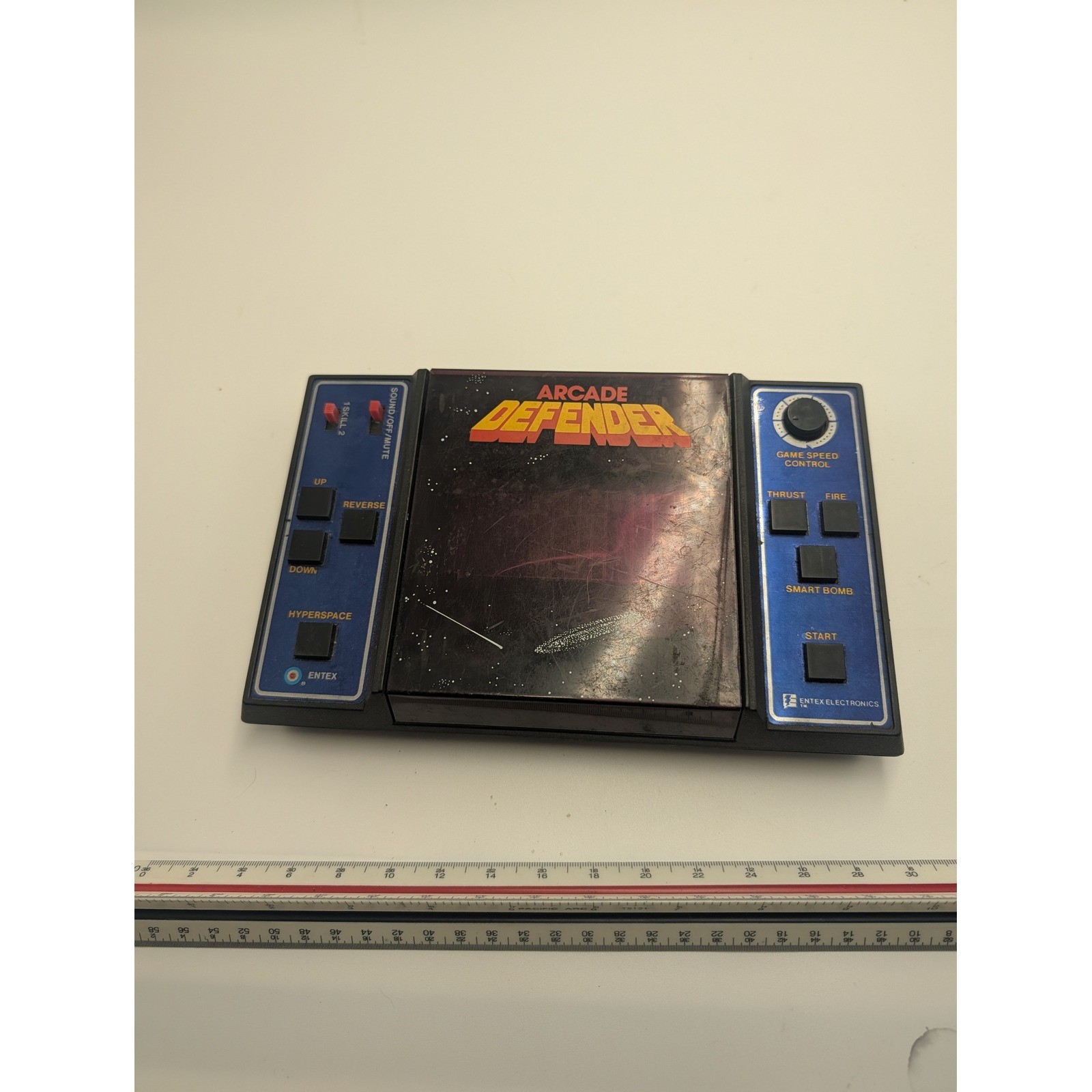 Vintage 1982 Entex Arcade Defender Handheld Electronic Game Tabletop Retro VFD Vintage 1982 Entex Arcade Defender Handheld Electronic Game Tabletop Retro VFD