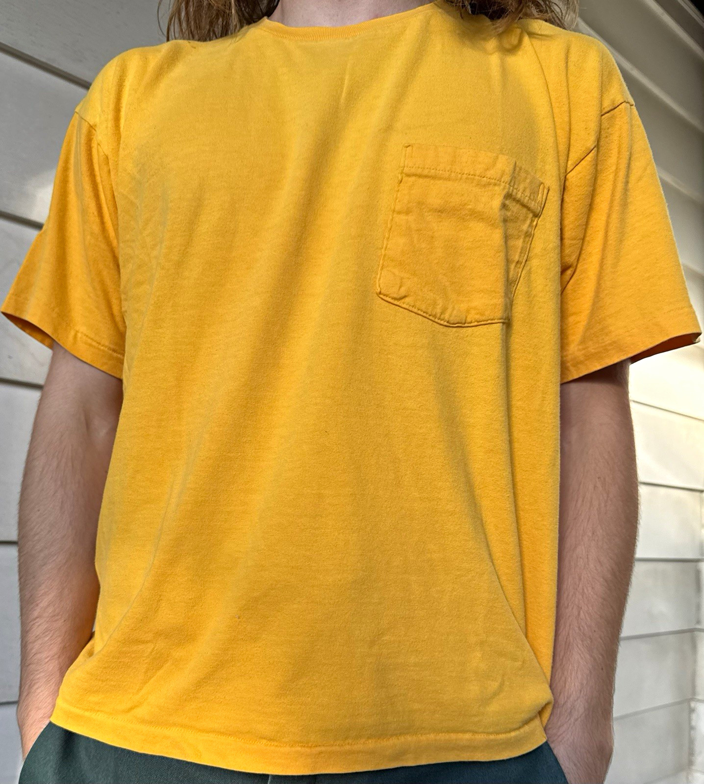 GAP Original Pocket T Men\'s L Yellow Solid Crew Neck Short Sleeve Cotton Knit GAP Original Pocket T Men\'s L Yellow Solid Crew Neck Short Sleeve Cotton Knit
